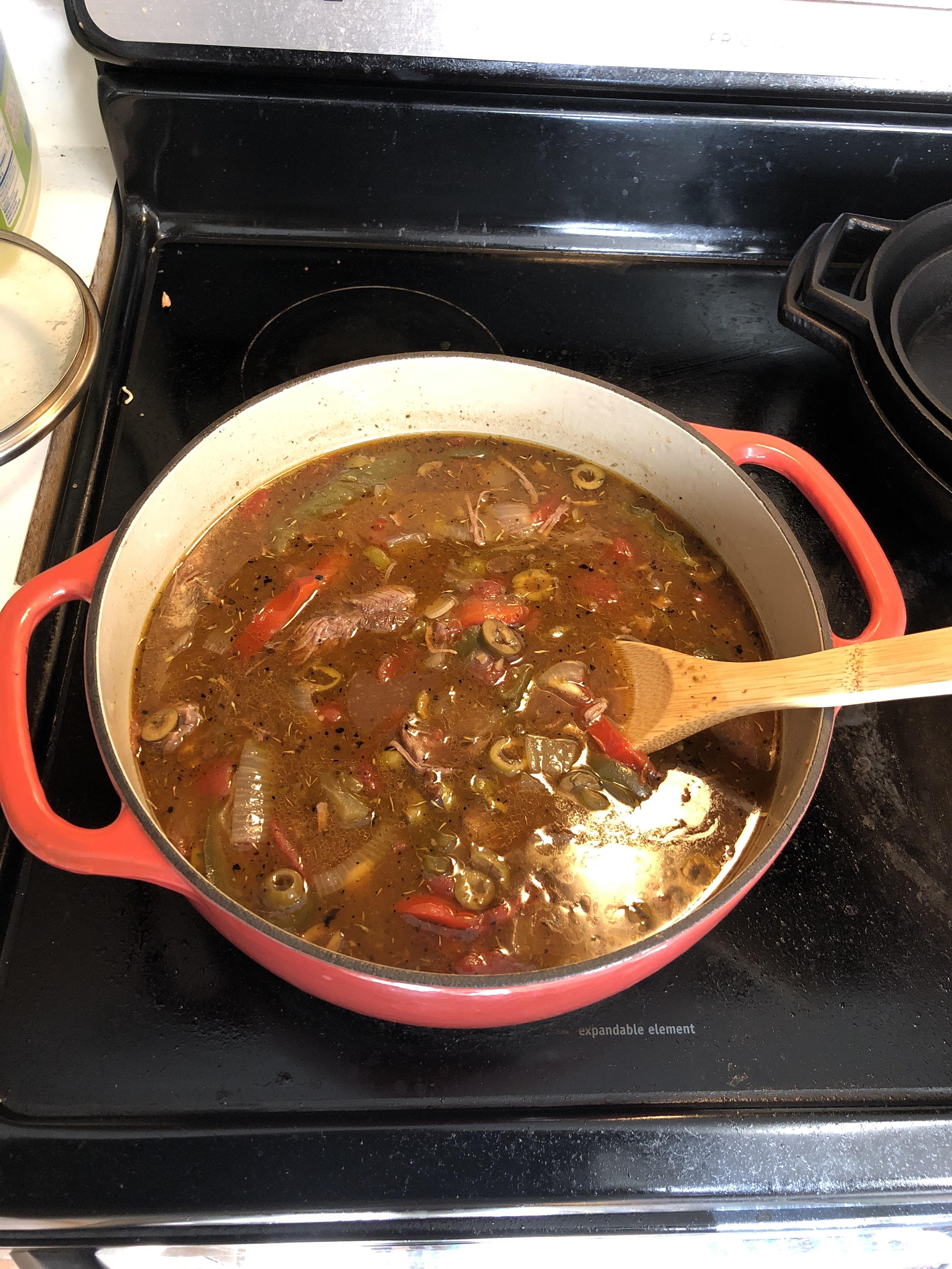 Making Ropa Vieja in my Lodge Dutch Oven r/castiron