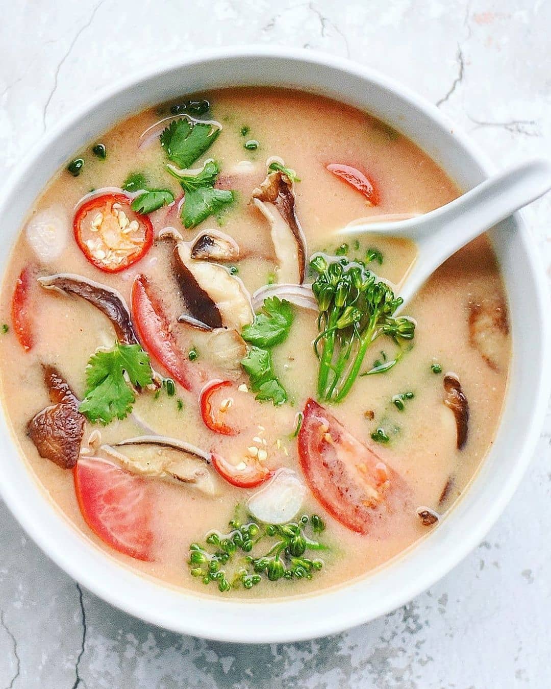 Vegan Tom Yum Soup! 🌱 r/VegRecipes