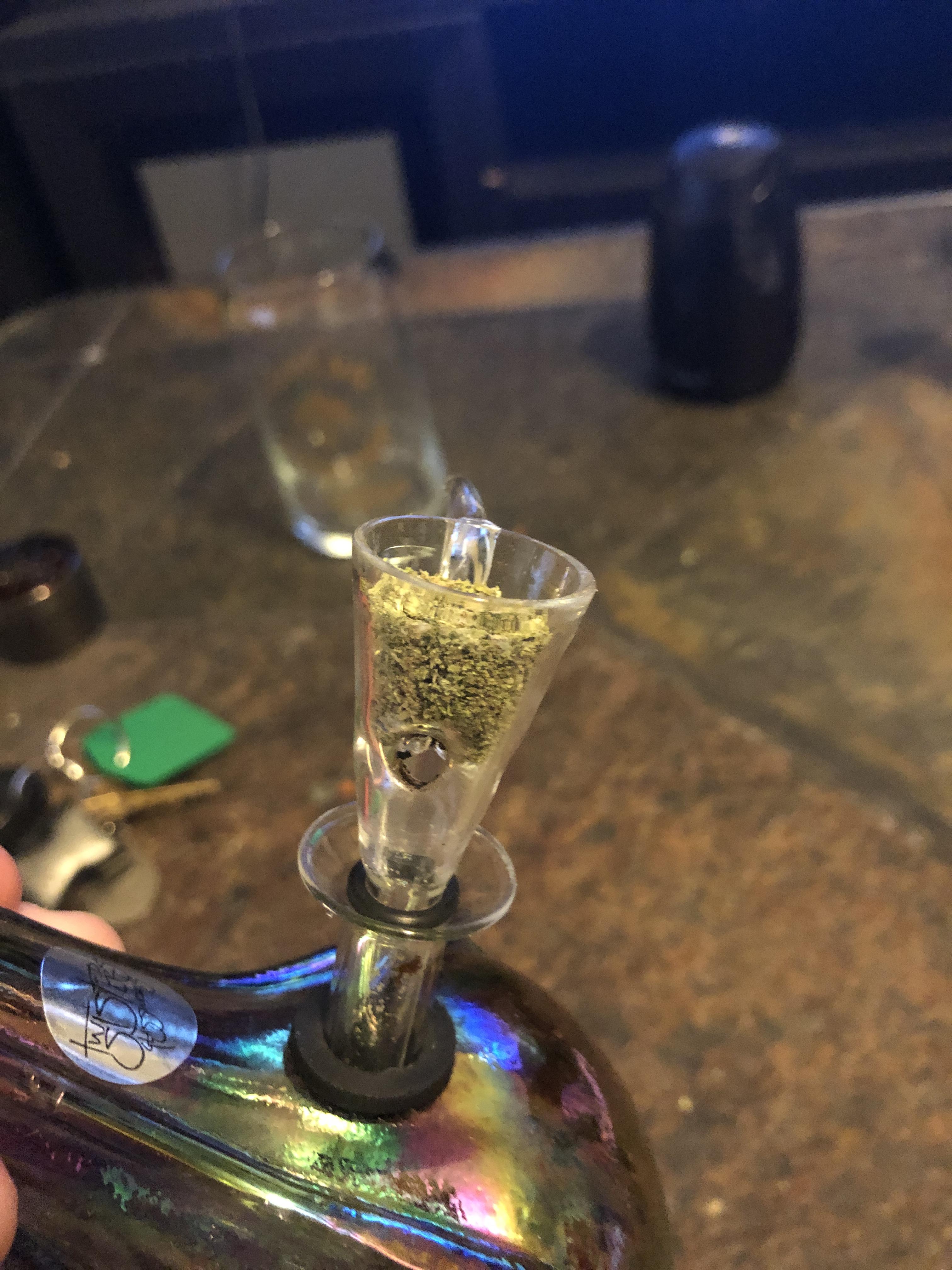 That first bong rip after you clean your bowl hits so nice 😁 hope y’all