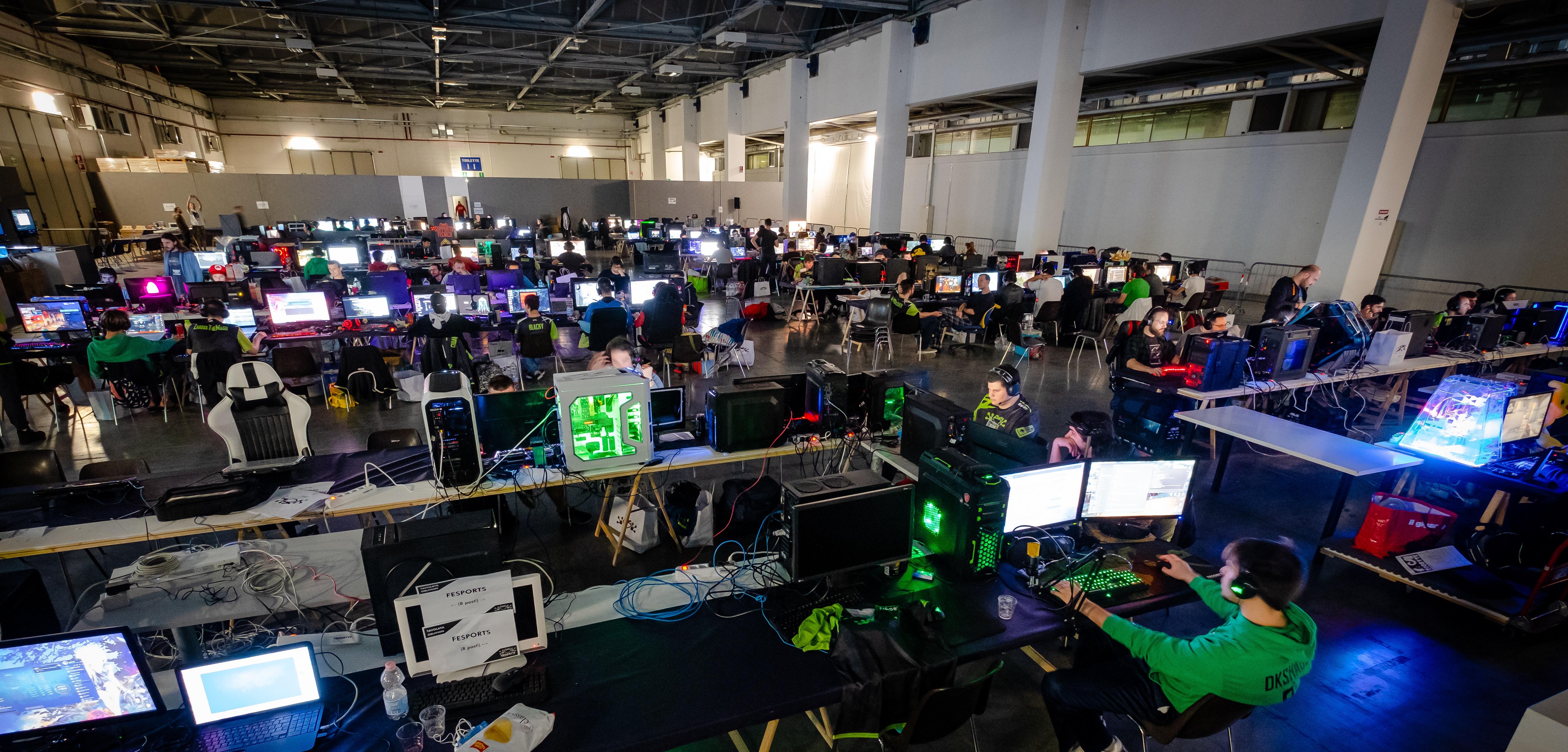 276 best r/lanparty images on Pholder OG MW2 LAN