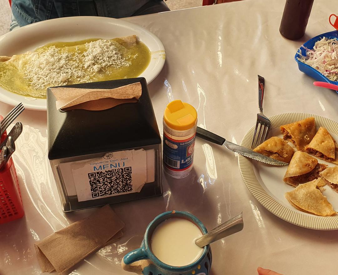 Tacos al vapor Don Javi. Años de tradición, por si andan cerca de la zona expo. 10/10 sí