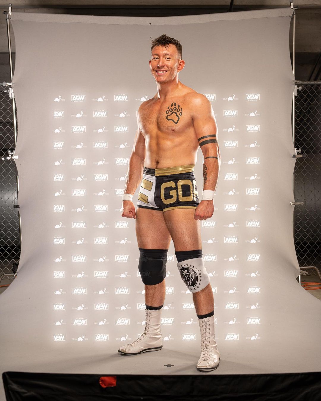 Brandon Gore 🤤 r/WrestleWithThePackage