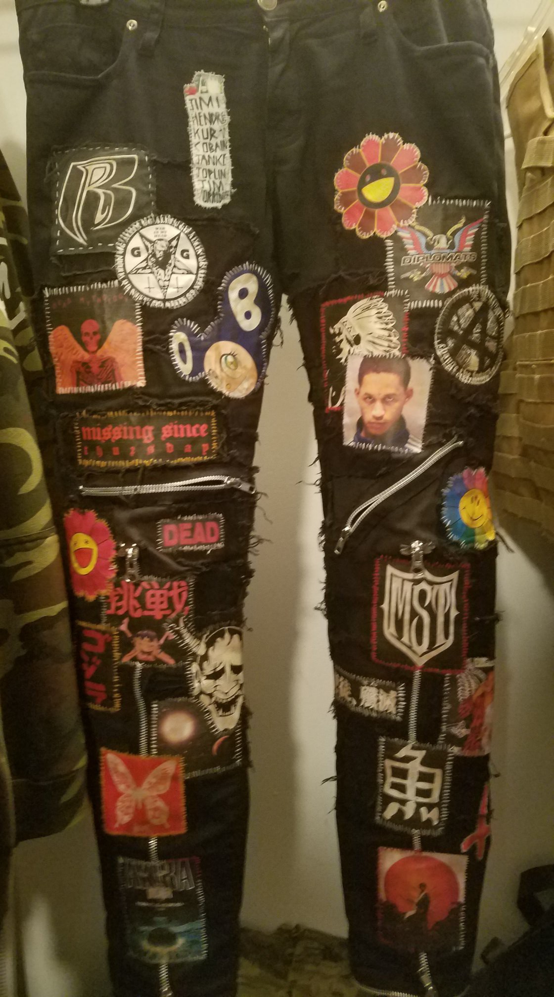 analüüsima saabumine Kahtlustatav zillakami pants