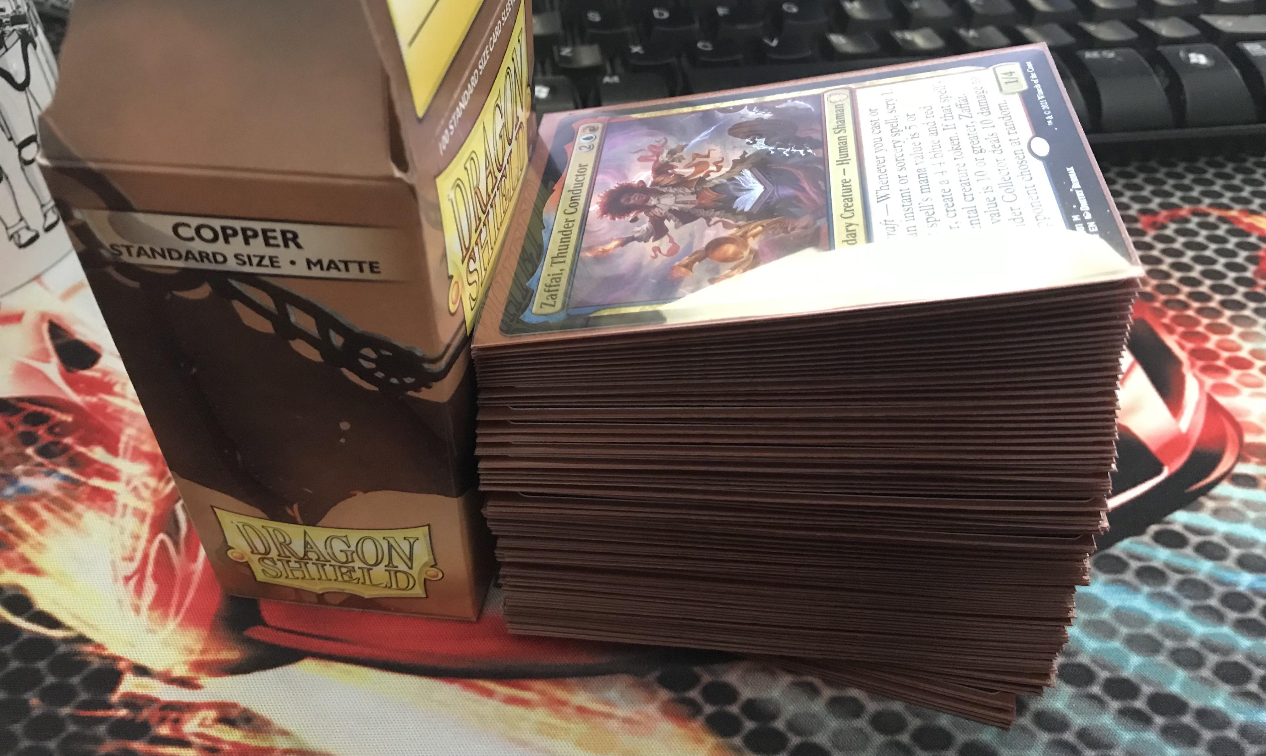 anyone else’s sleeves do this? r/mtg