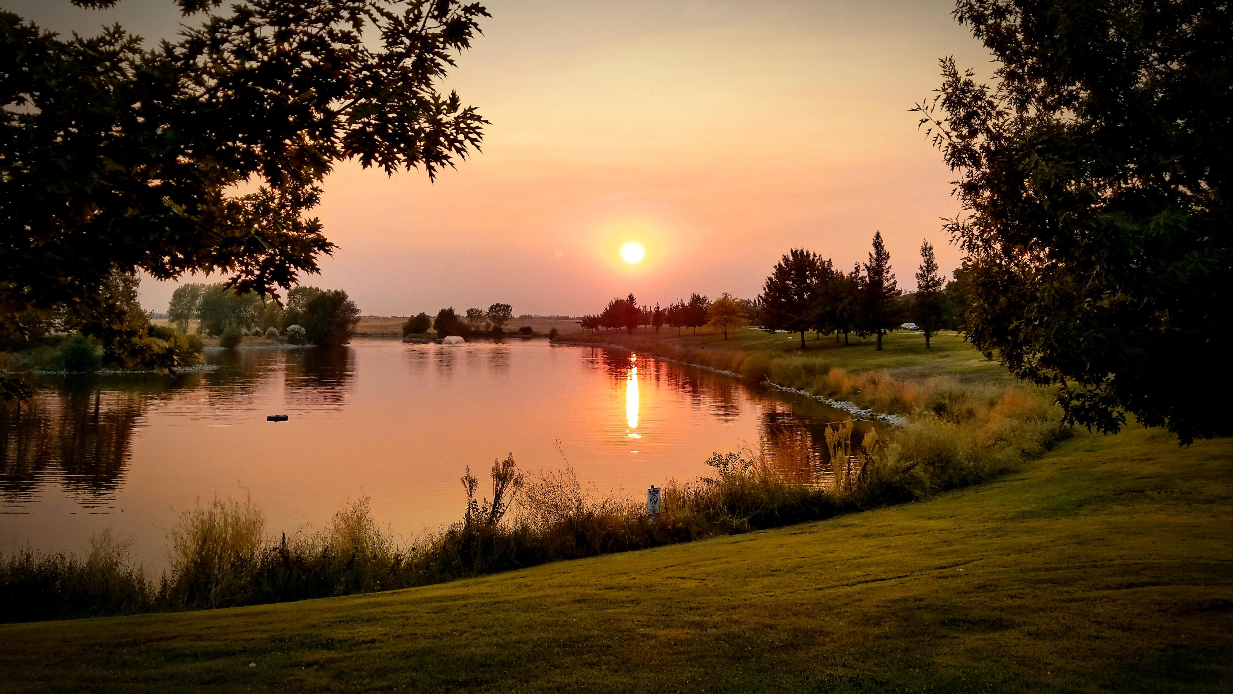 Sunset over the North Natomas Lake, Sacramento, California r/Sacramento