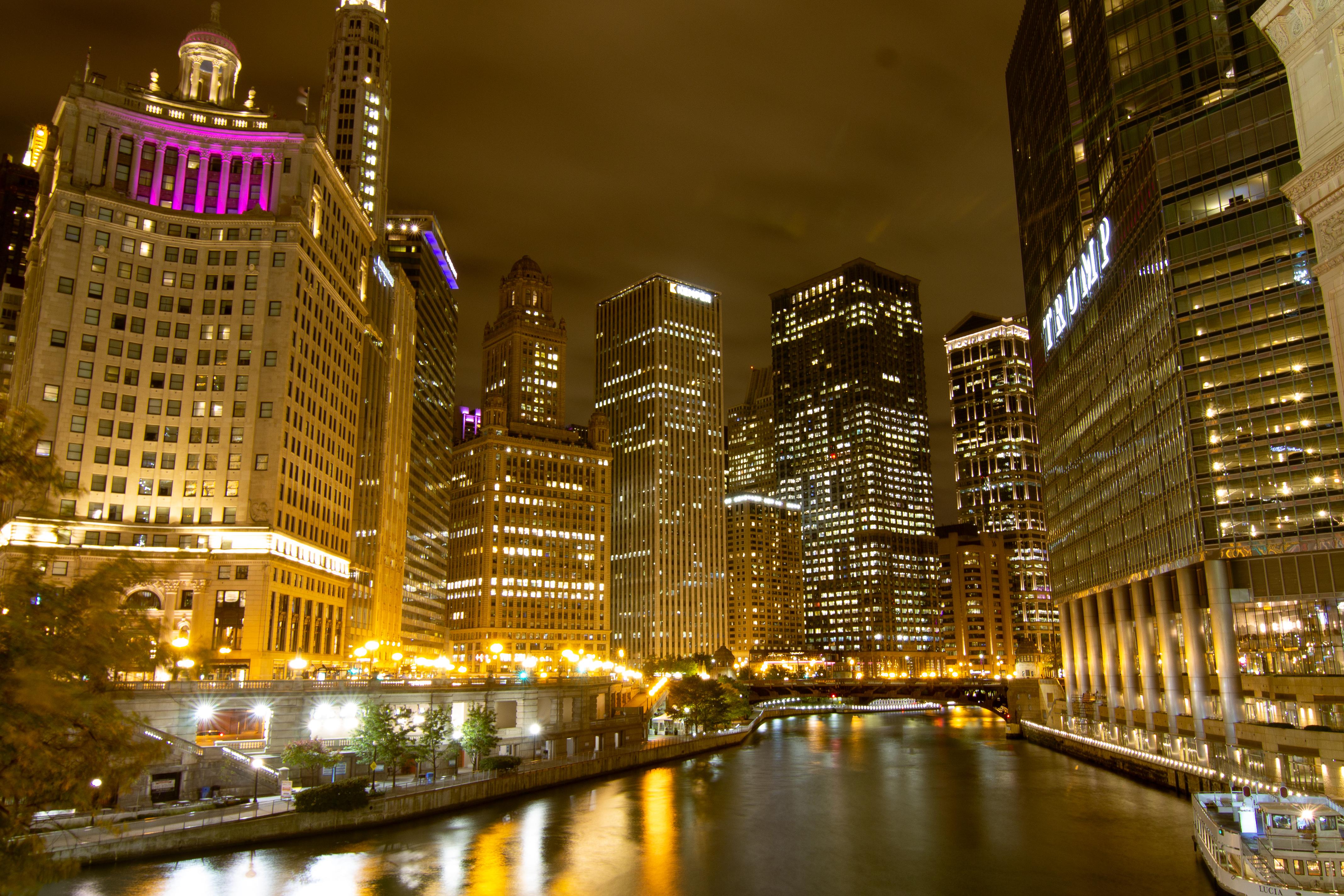 Chicago River & Skyline at Night Chicago (Illinois