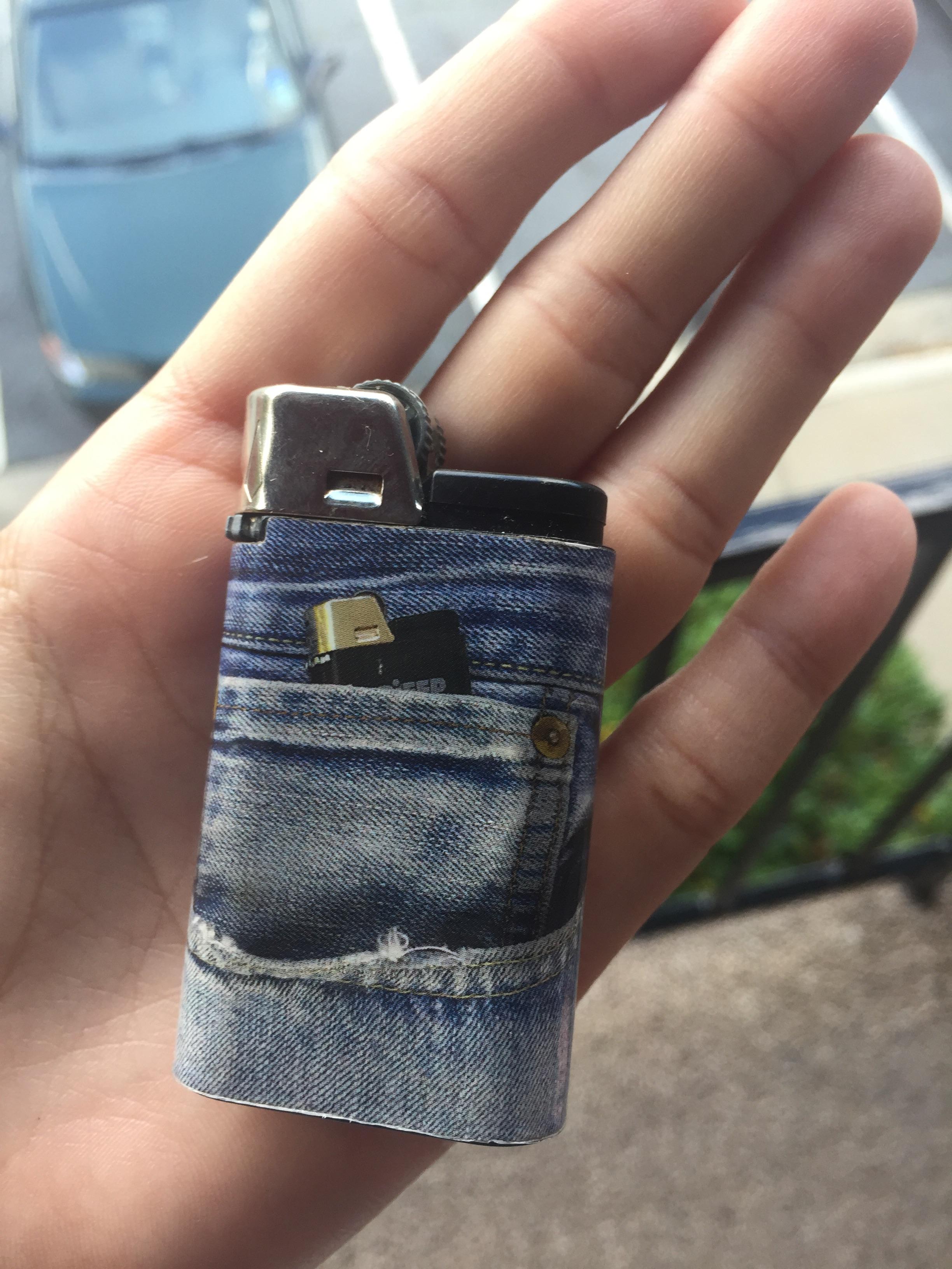 This lighter with a lighter in its pocket 🔥 twohealthbars
