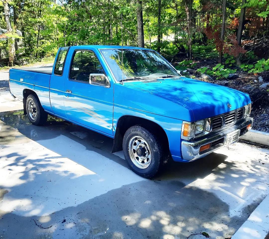 Mint 95' Nissan D21 Hardbody : r/Minitrucks