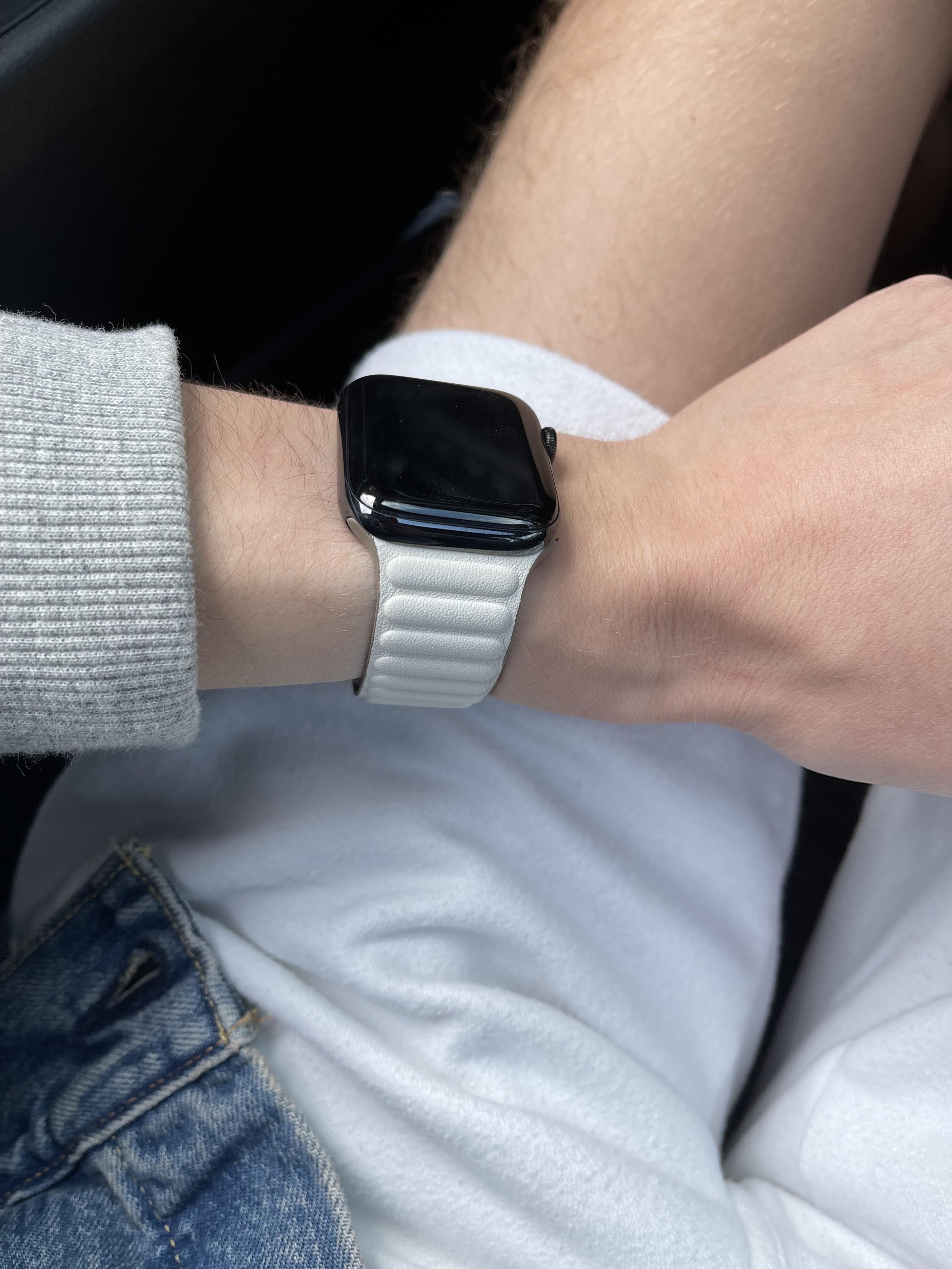 Obsessed. The new chalk leather link 😍 r/AppleWatch