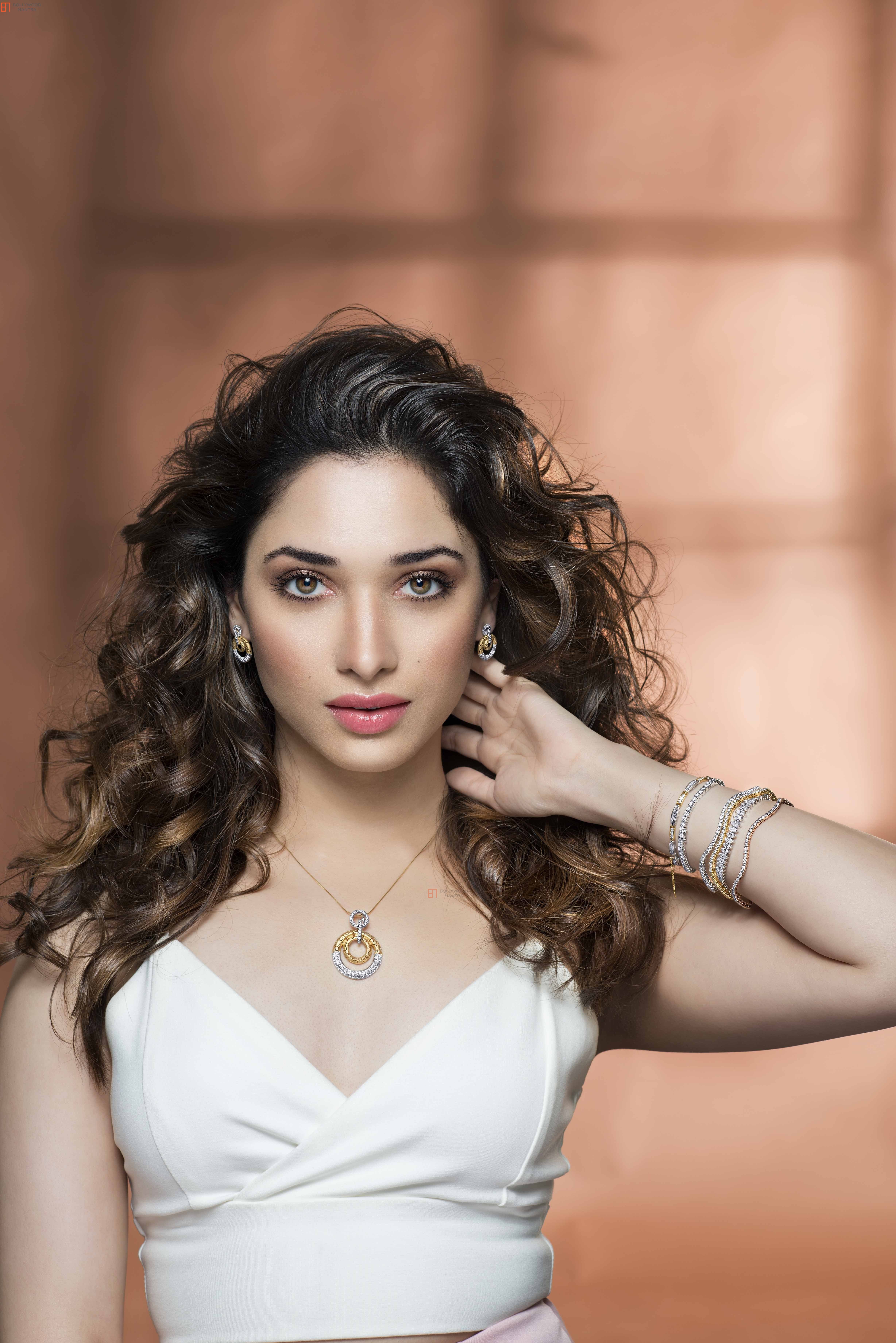 Tamanna Bhatia (4912 x 7360) : BollywoodUHQonly