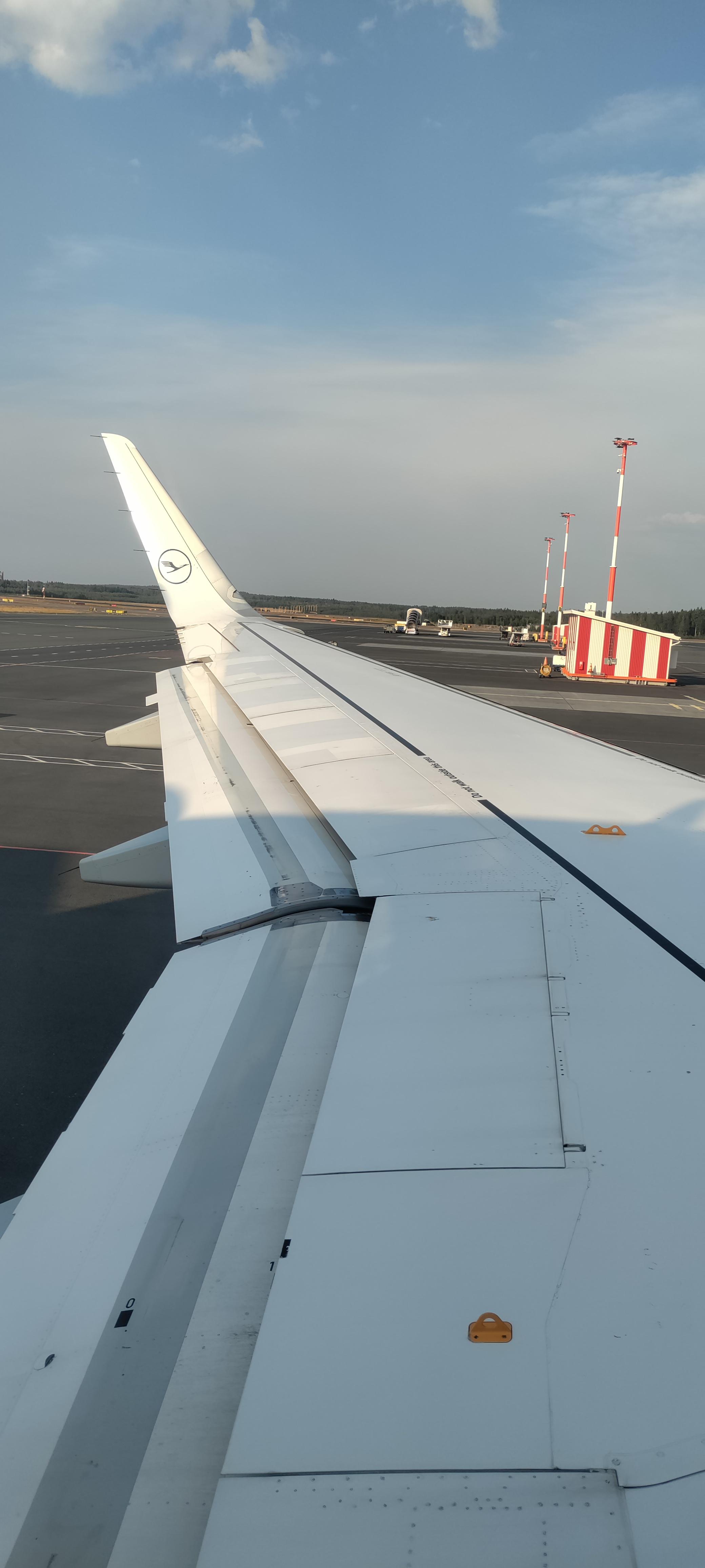 Is it standard procedure to apply flaps just after pushback? r/aviation