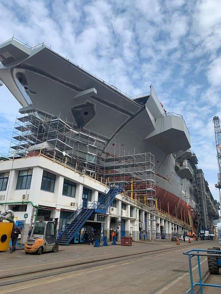 LHD Trieste al cantiere di Castellammare di Stabia italy