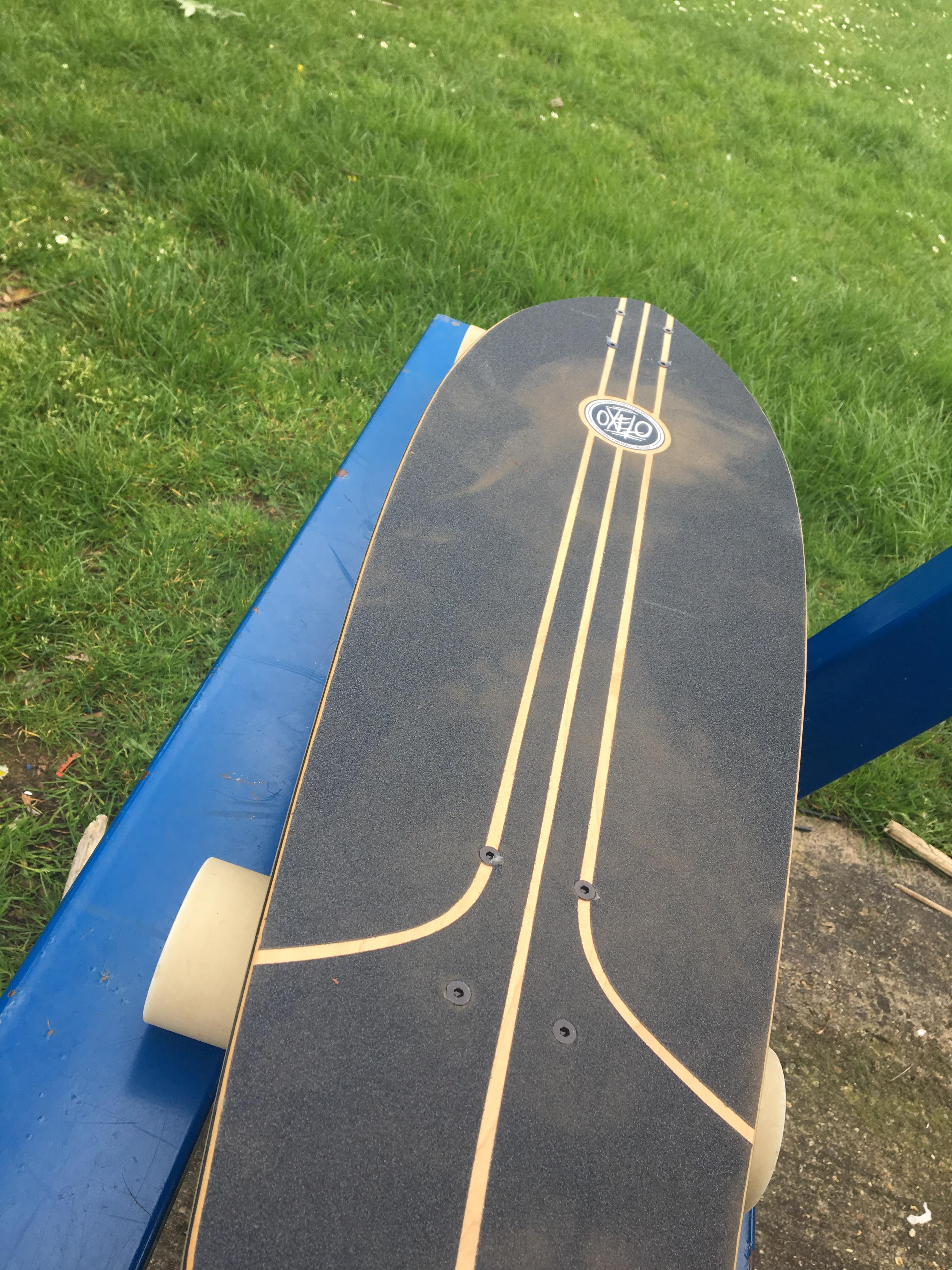 So got my first longboard today, its a cheap one about 80. Been riding