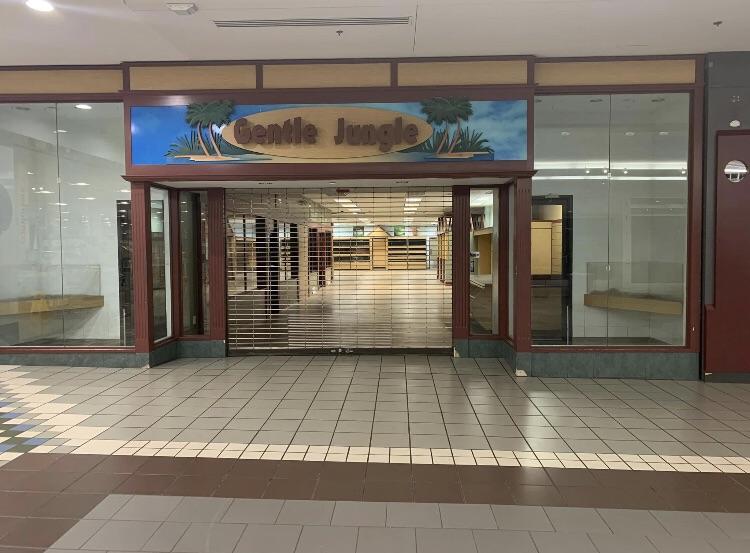 The infamous Gentle Jungle in the Meriden Mall has finally closed r