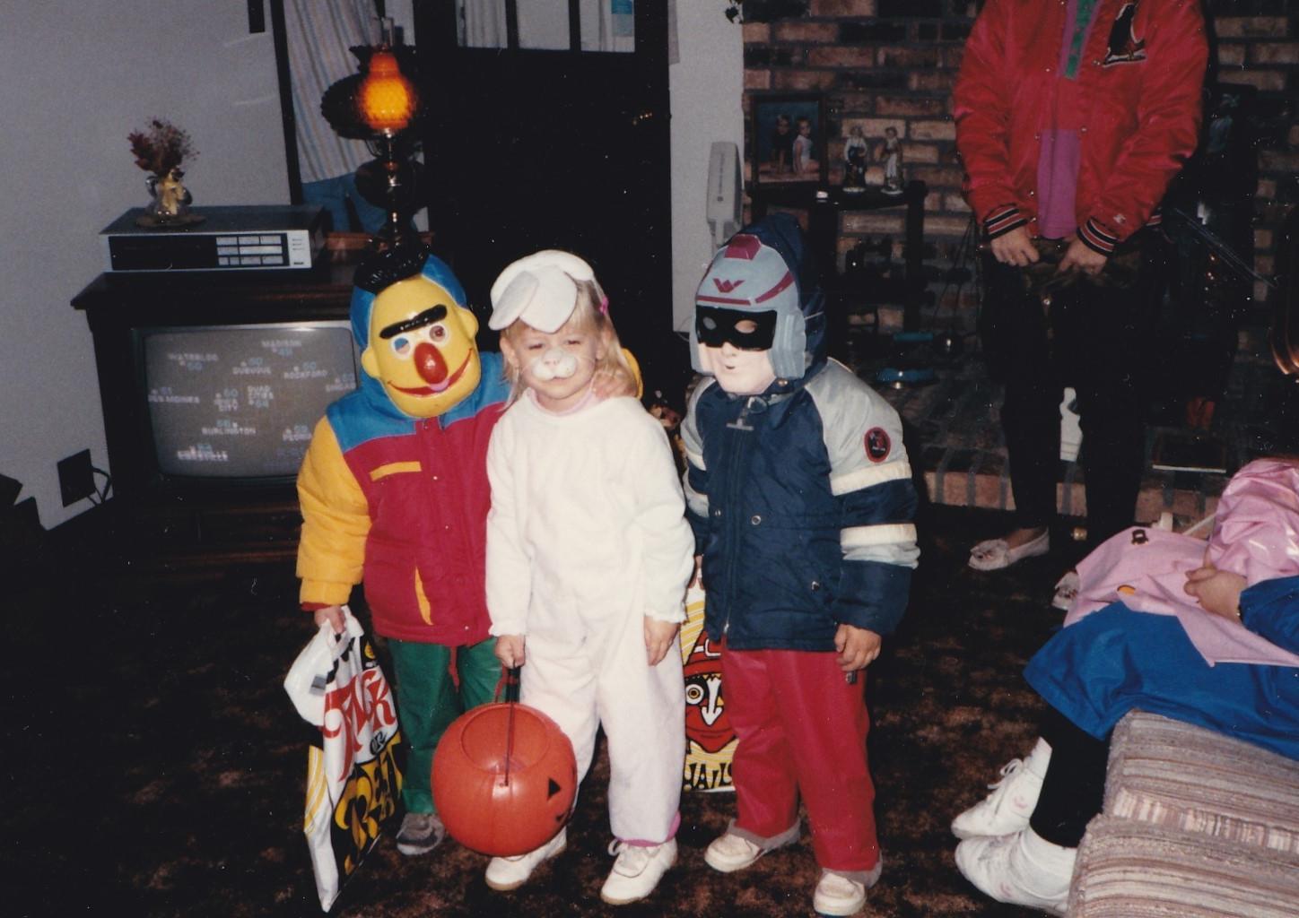 The Fam and I...Halloween 1987 r/OldSchoolCool