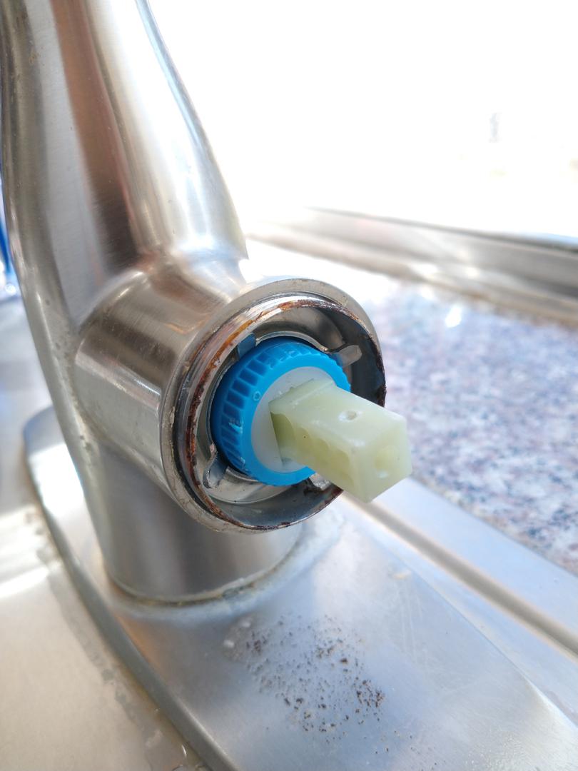 Kitchen Faucet Cartridge Removal? r/Plumbing
