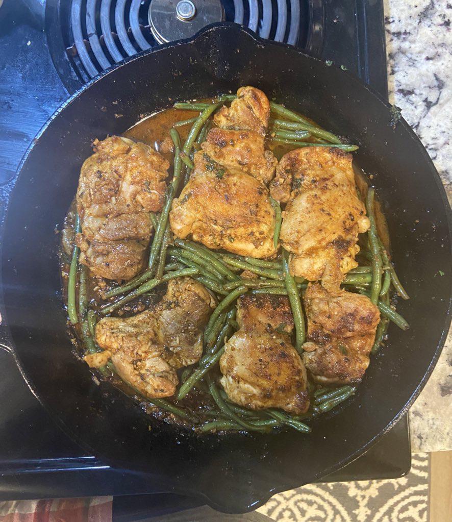 [Homemade] Chicken thighs and green beans in lemon garlic butter r/food
