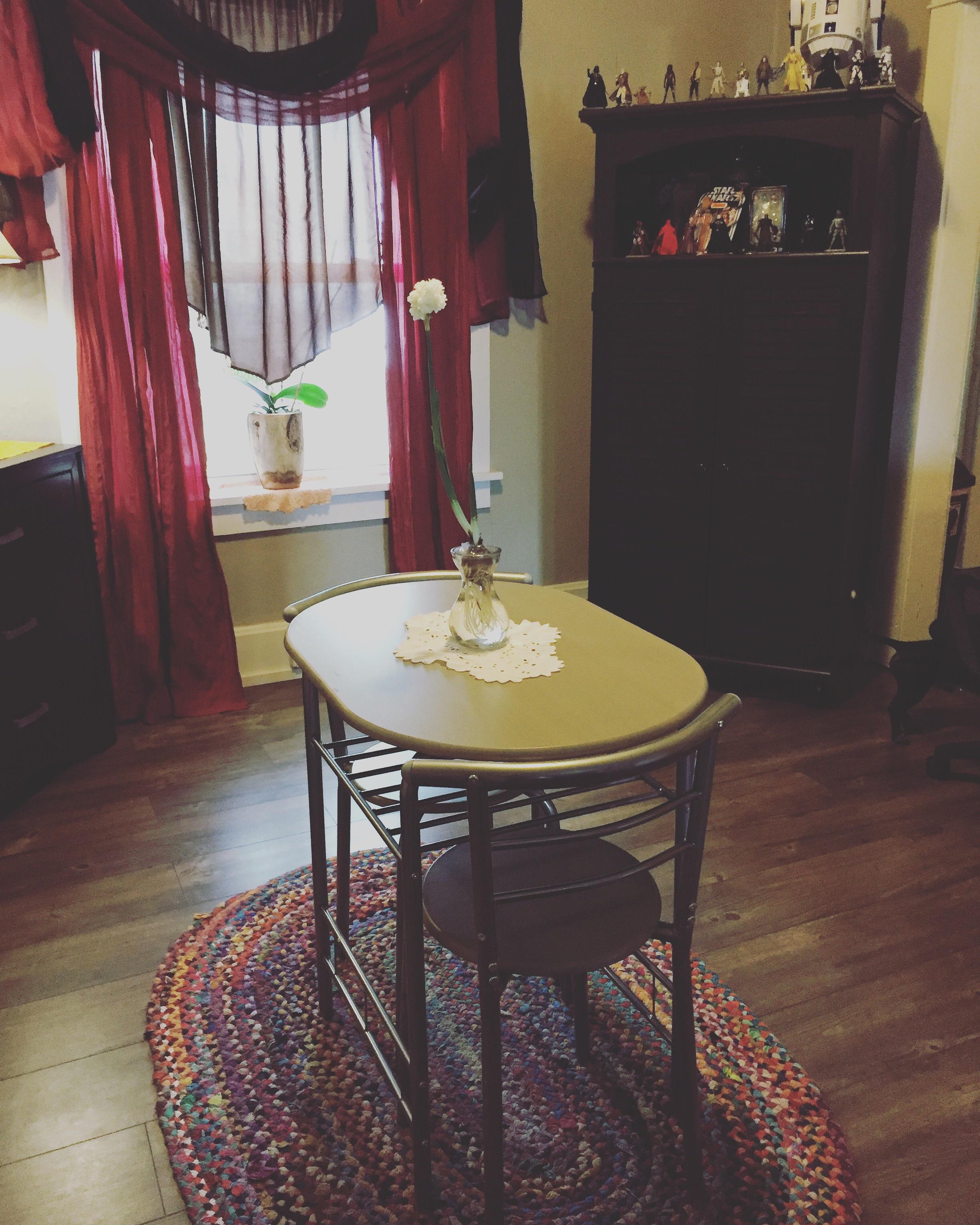 New dainty table in my dining room, thoughts? r/HomeDecorating