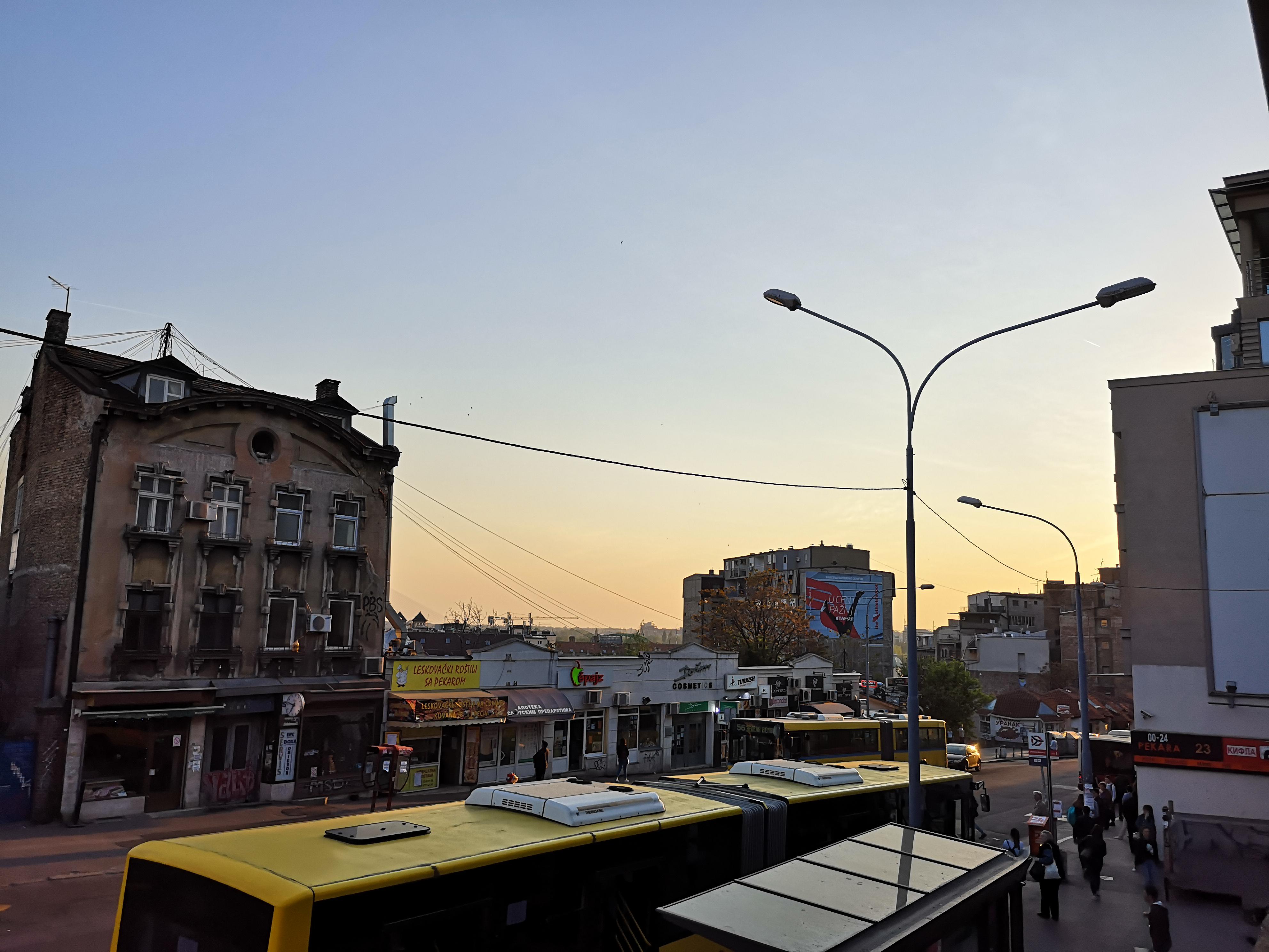 Zeleni venac Najprometnije i najruznije mesto grada. r/serbia