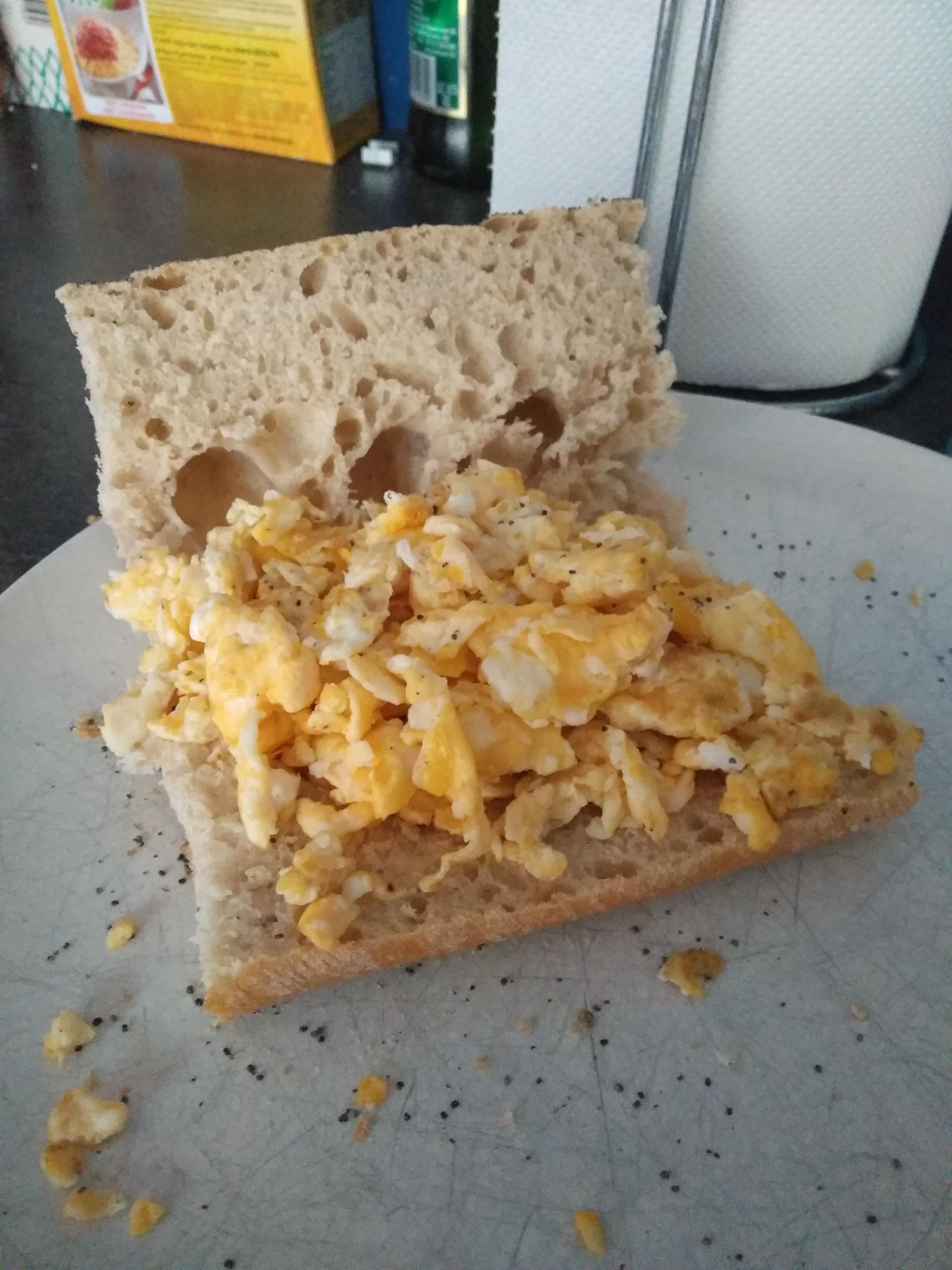 Pregnancy cravings, sandwich scrambled egg eggs