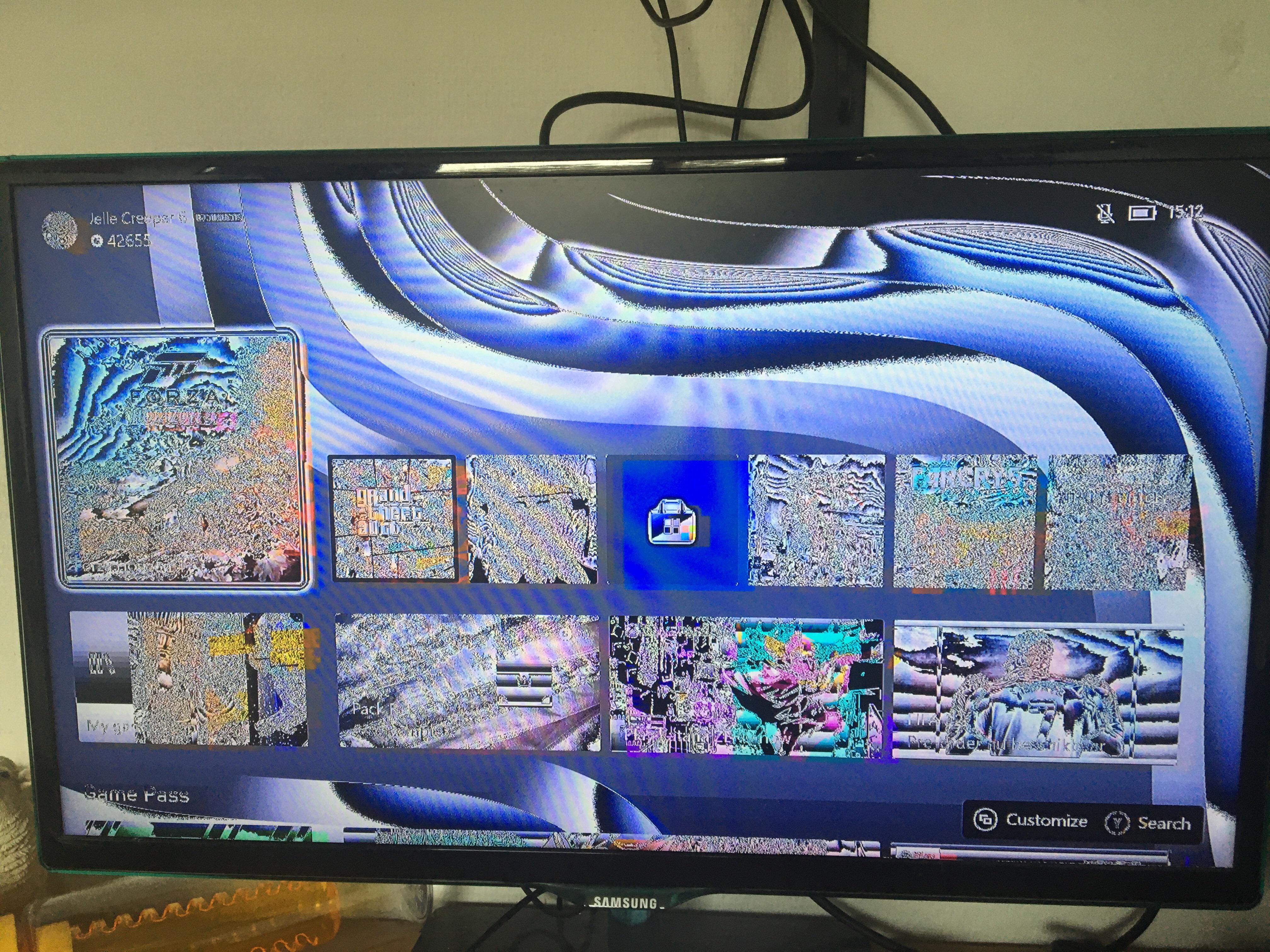 Xbox Series S home page glitches out r/softwaregore