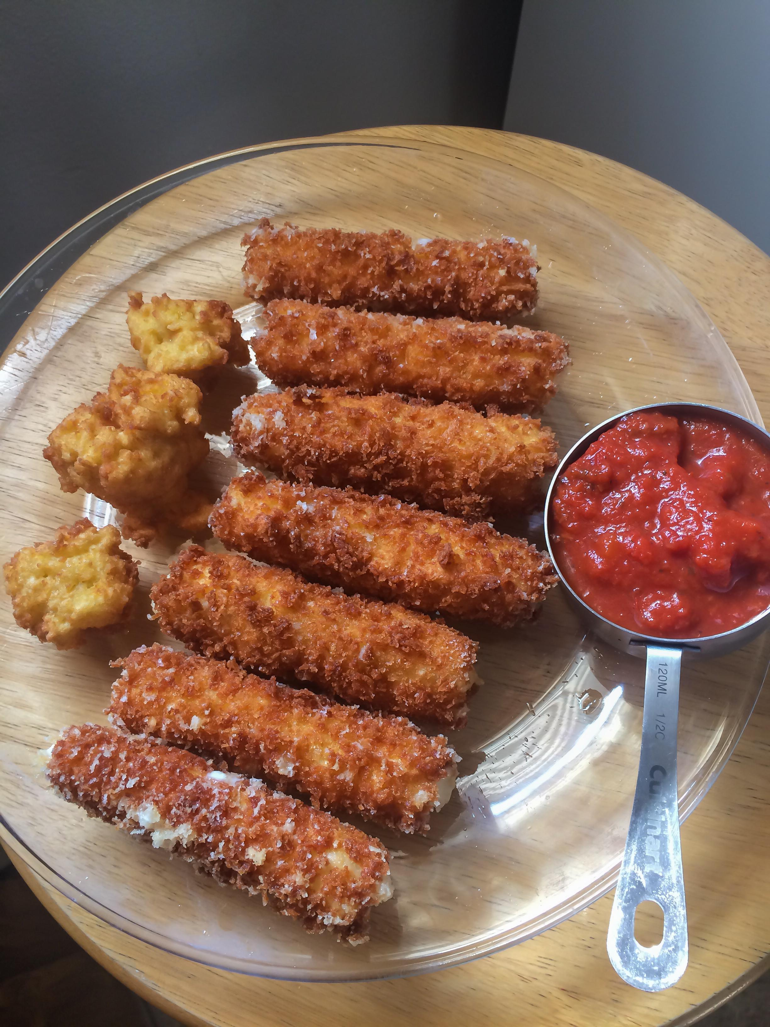 [Homemade] Mozzarella Sticks r/food