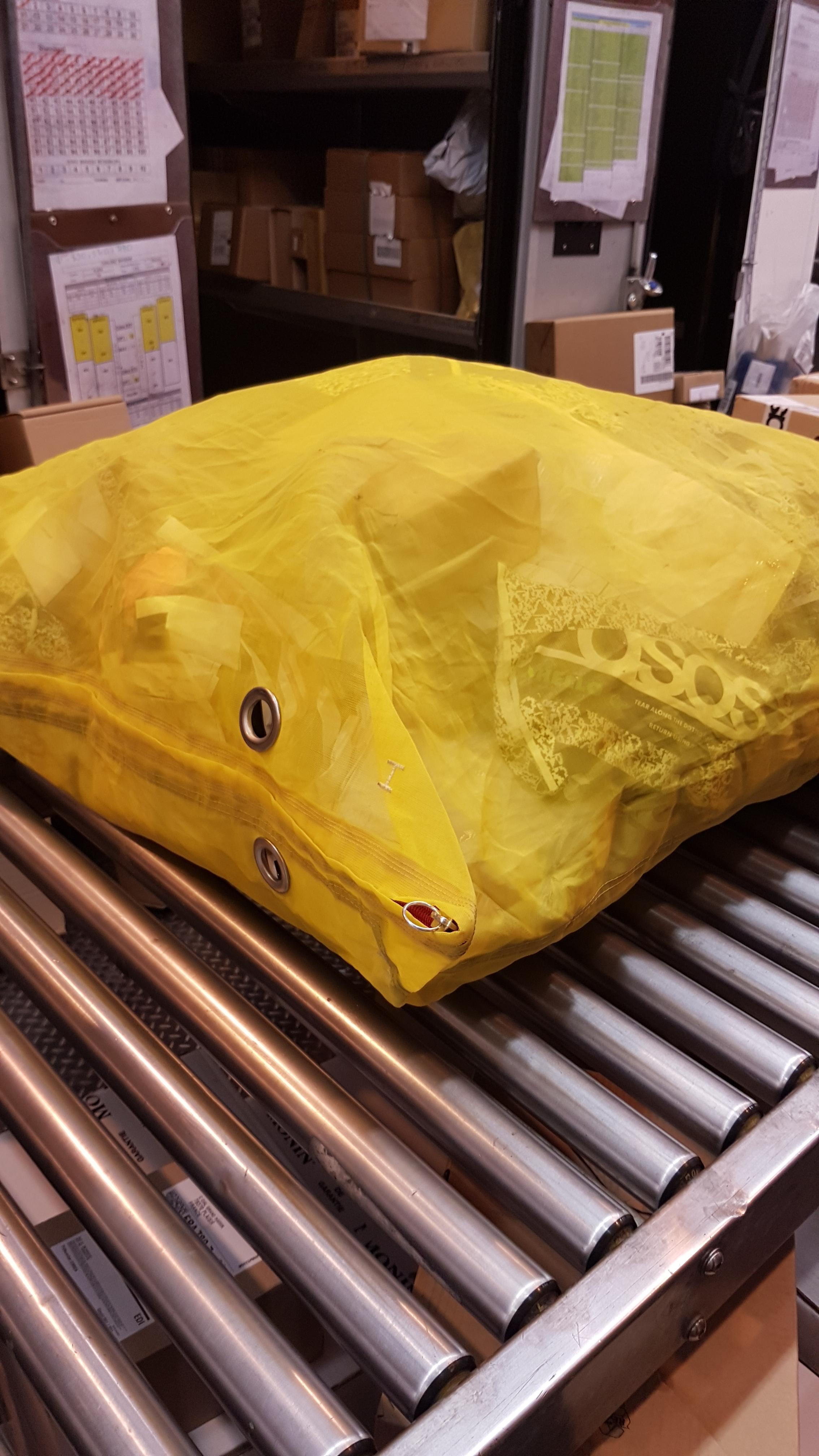 The elusive yellow bag has made an appearance. r/UPS