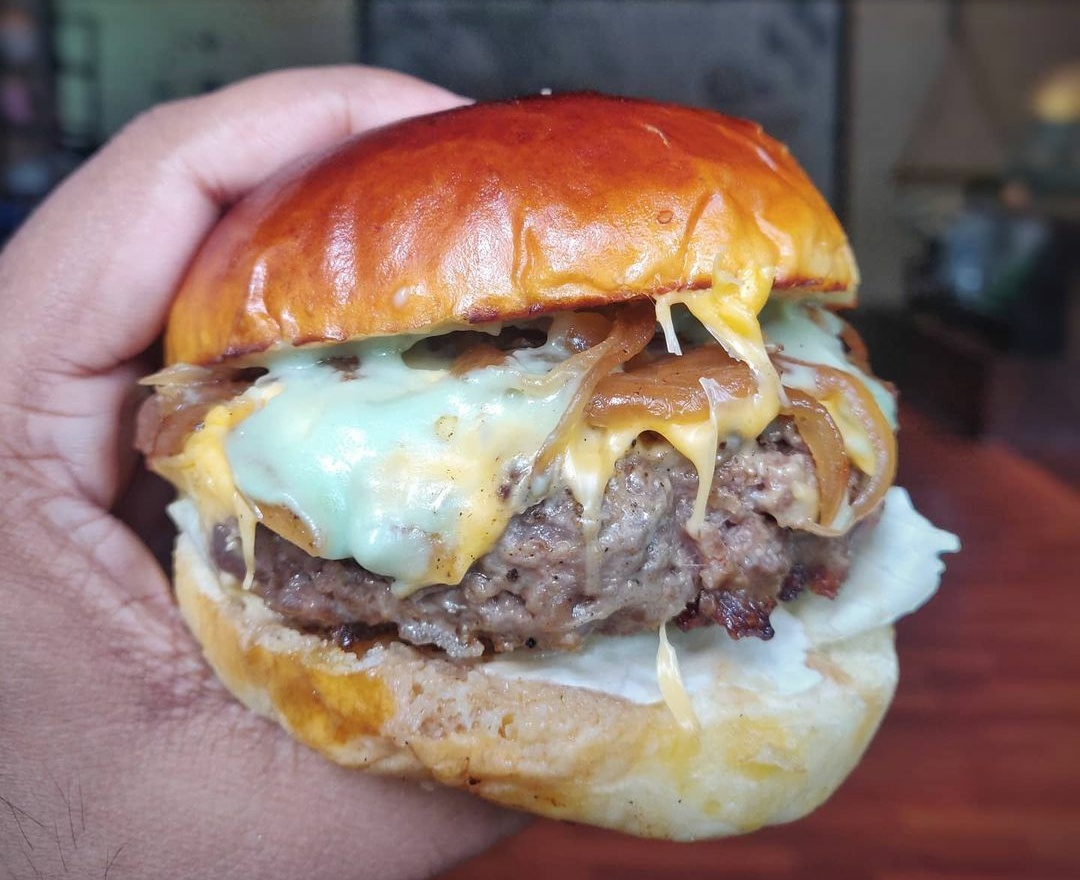 [I ate] Wasabi Beef Cheese Burger food