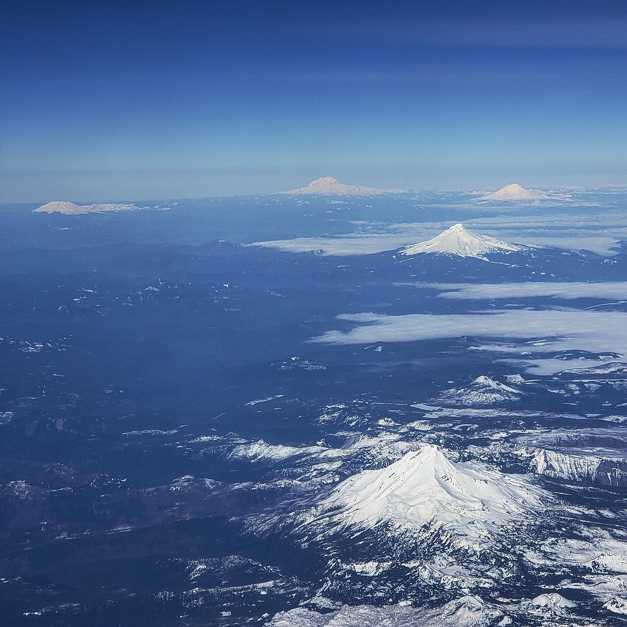 Mt. Jefferson, Mt. Hood, Mt. Adams, Mt. St. Helens and Mt Rainier from