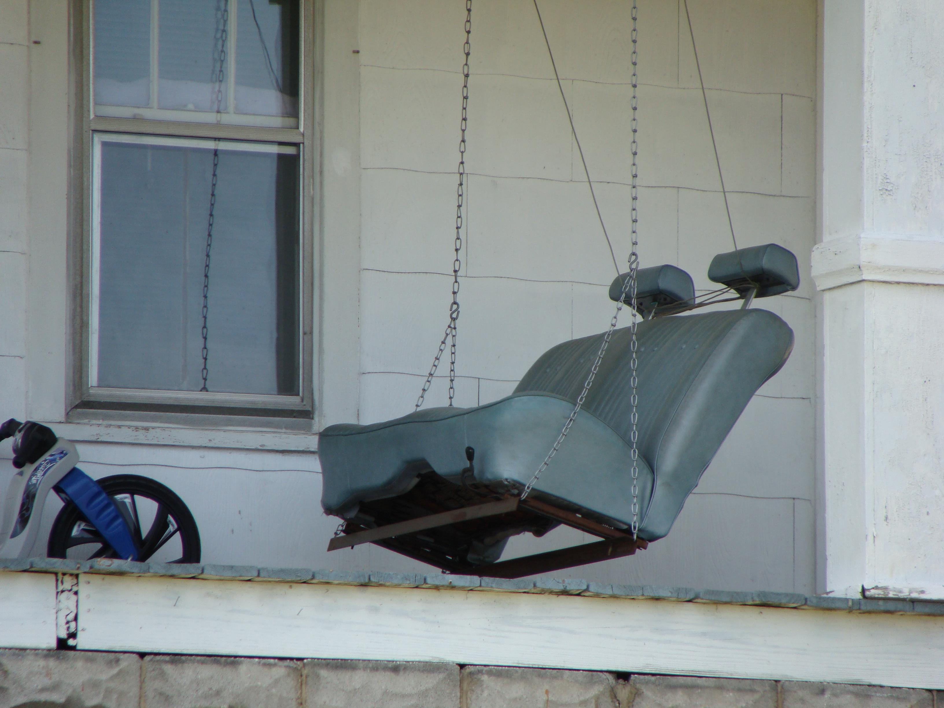 Redneck porch swing r/redneckengineering