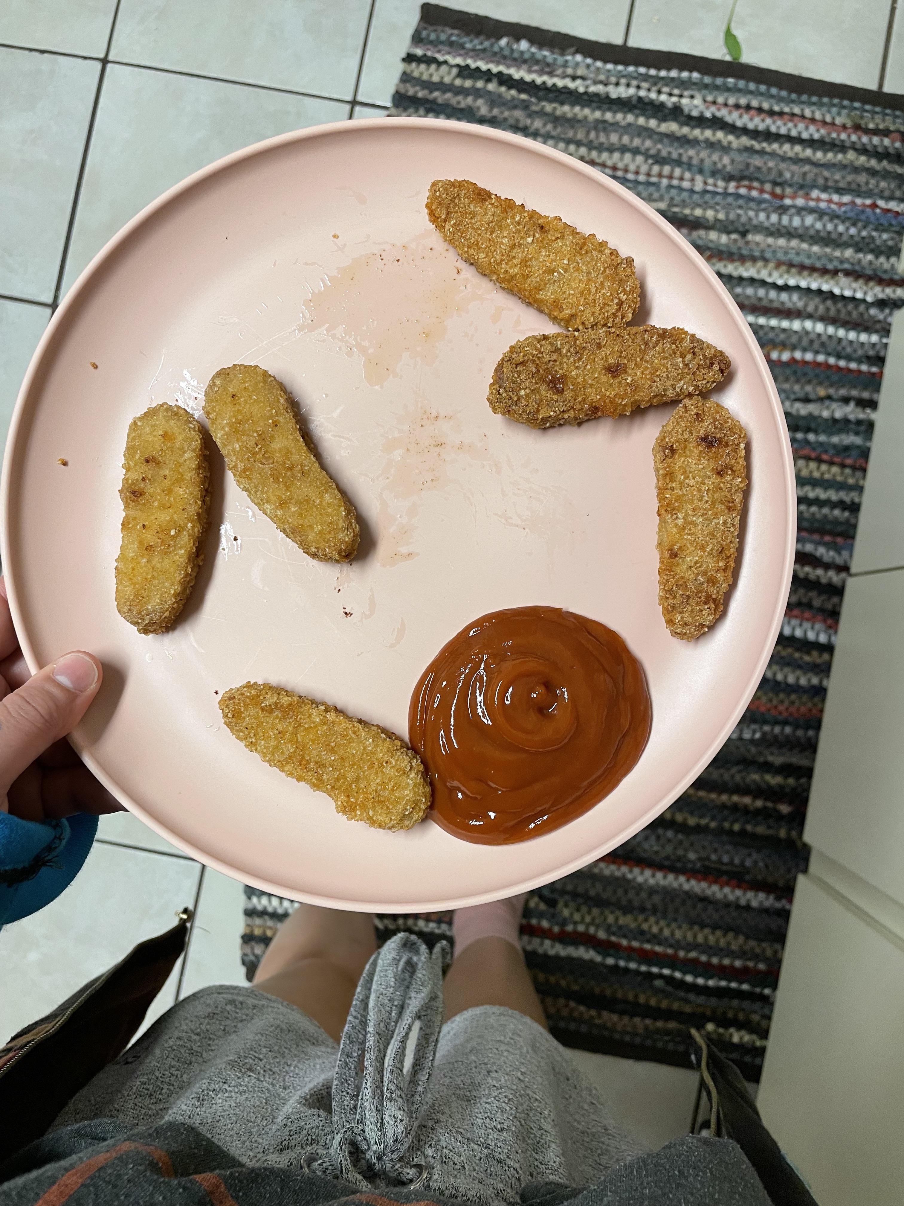 GF vegan nuggets with hidden veggie ketchup r/shittyfoodporn