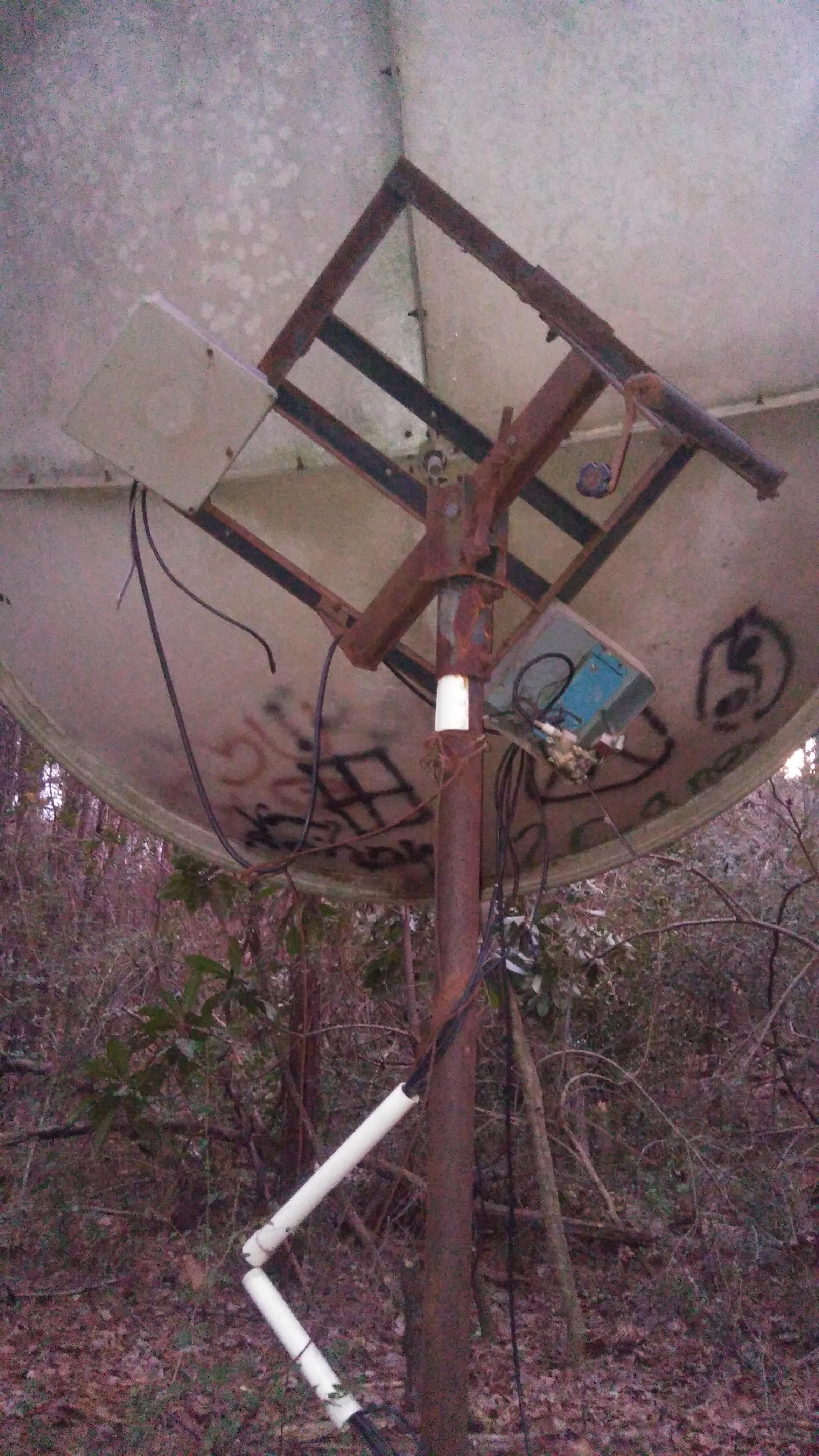 Information on old satellite dish found in the woods? r/satellite