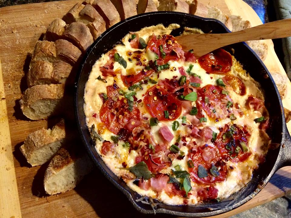 [Homemade] Cast Iron Pizza Dip and Homemade Baguette r/food