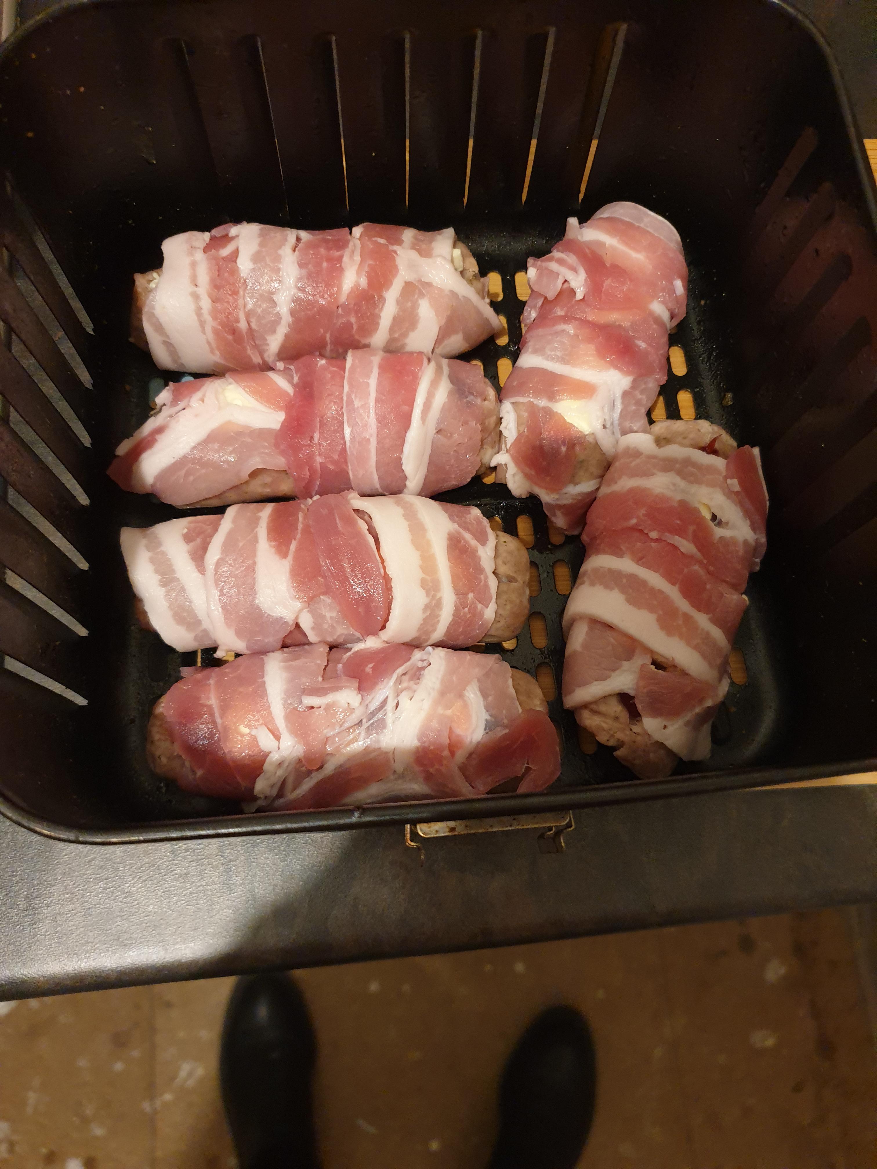 [Homemade] pigs in blankets with brie and cranberry r/food