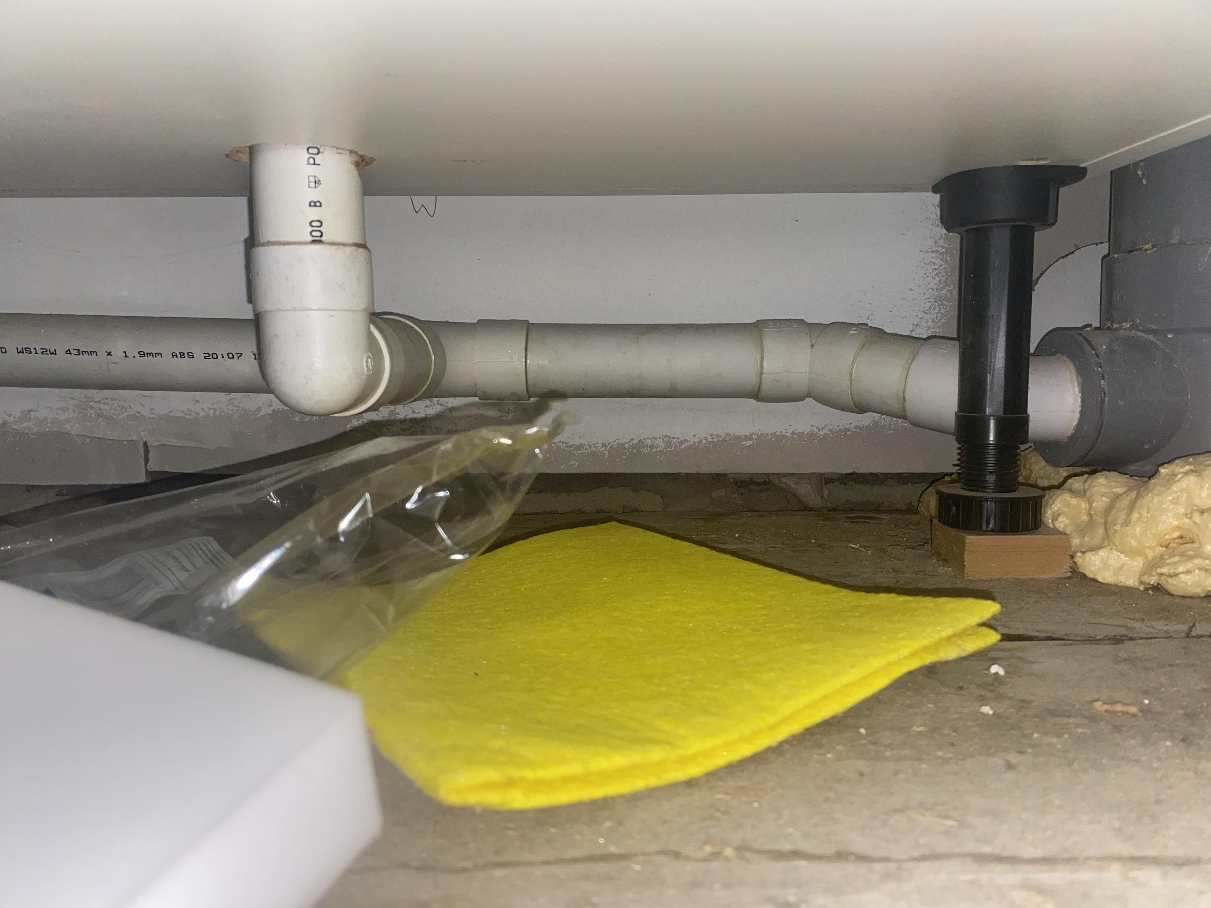 Is it possible to unscrew these pipes or are they glued together based