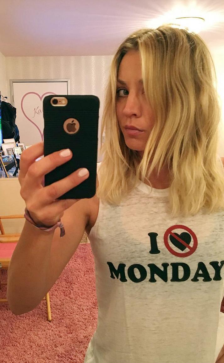 🔞Selfie of Kaley Cuoco NUDE | | CelebrityNakeds.com