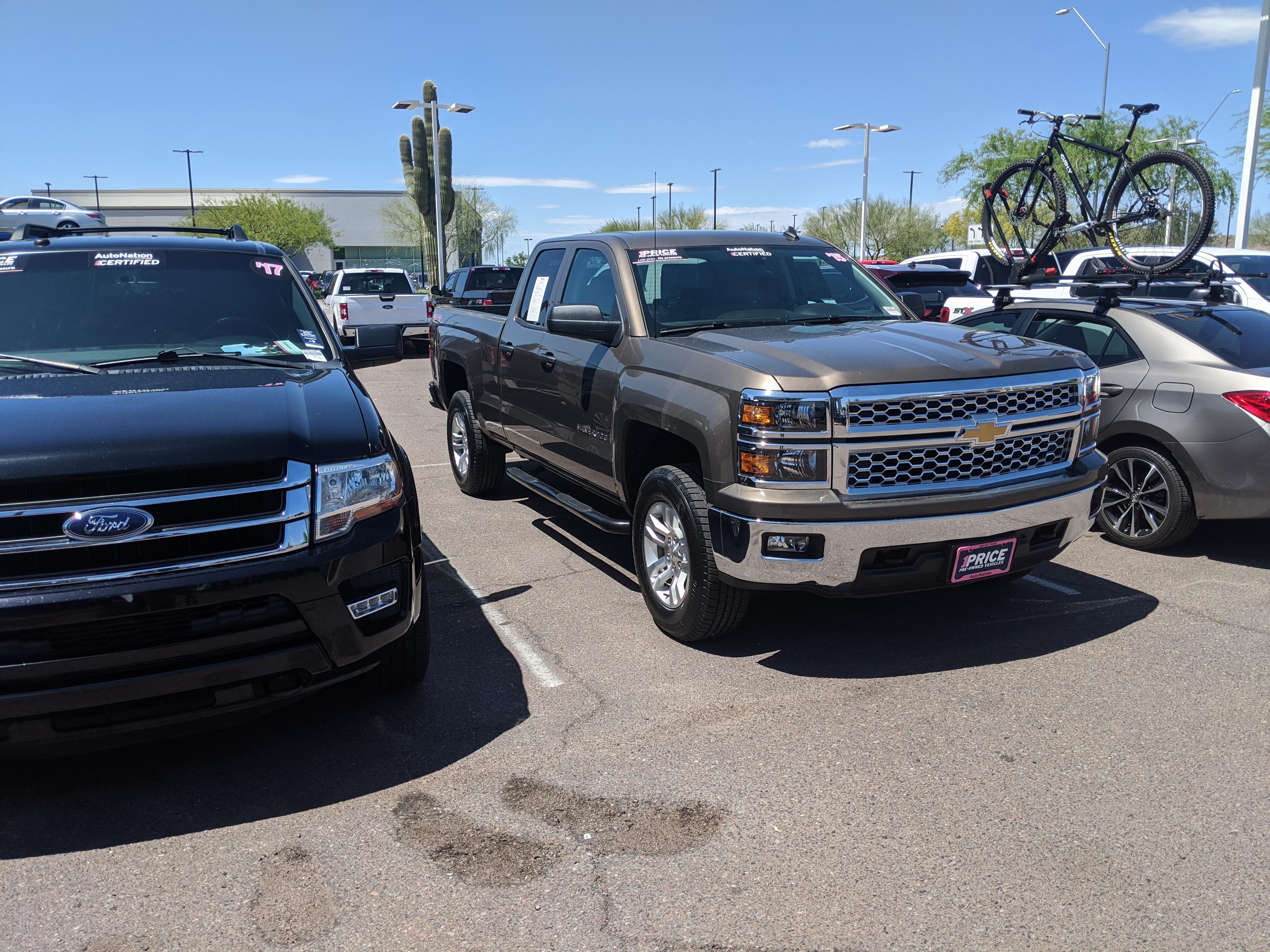 Just bought the best looking truck at a Ford dealership. r/Silverado
