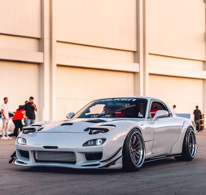 One of best looking RX7 r/DriveZone