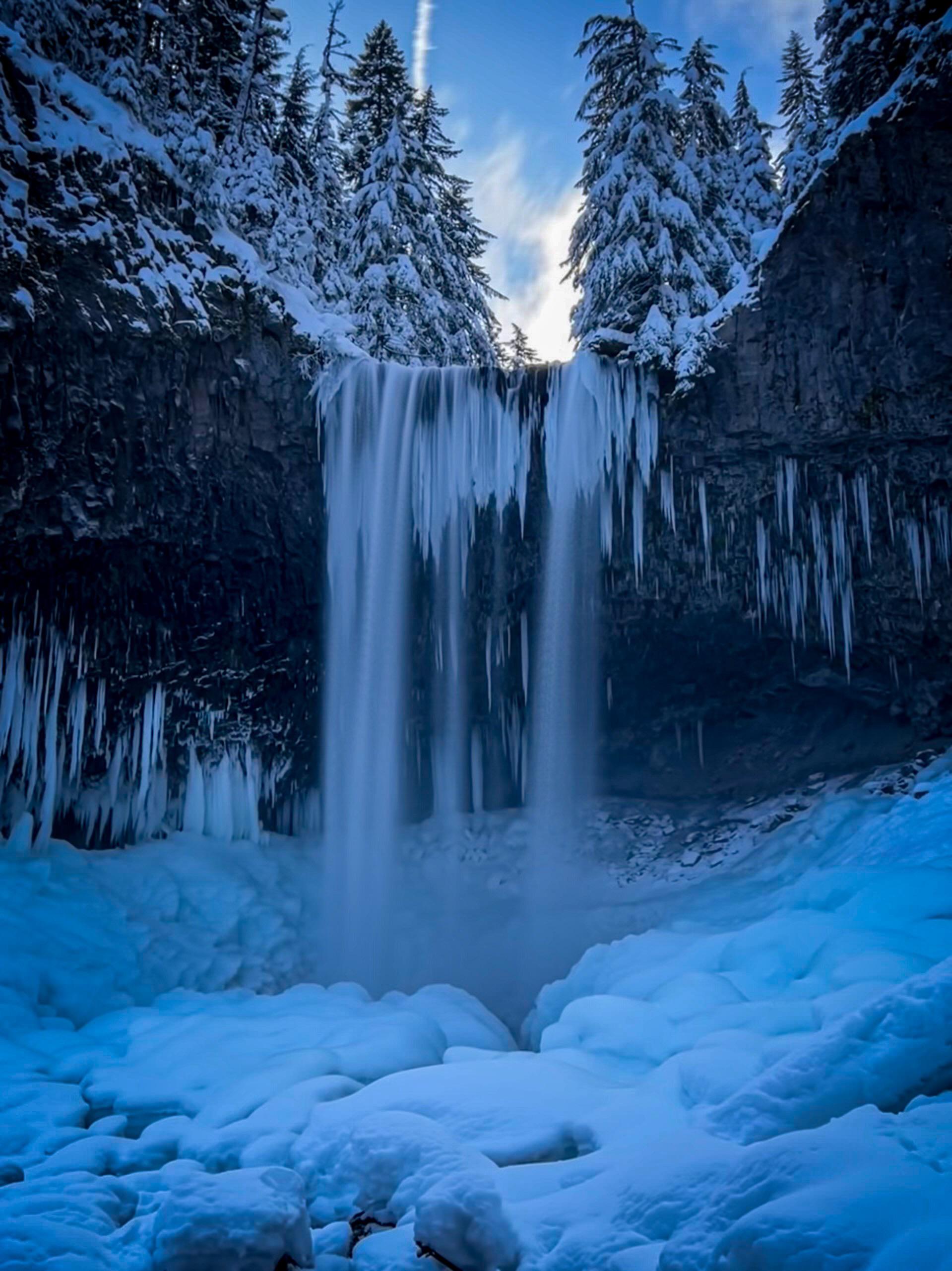 Tamanawas Falls, Mount Hood National Forest, Oregon, USA travel and rhum
