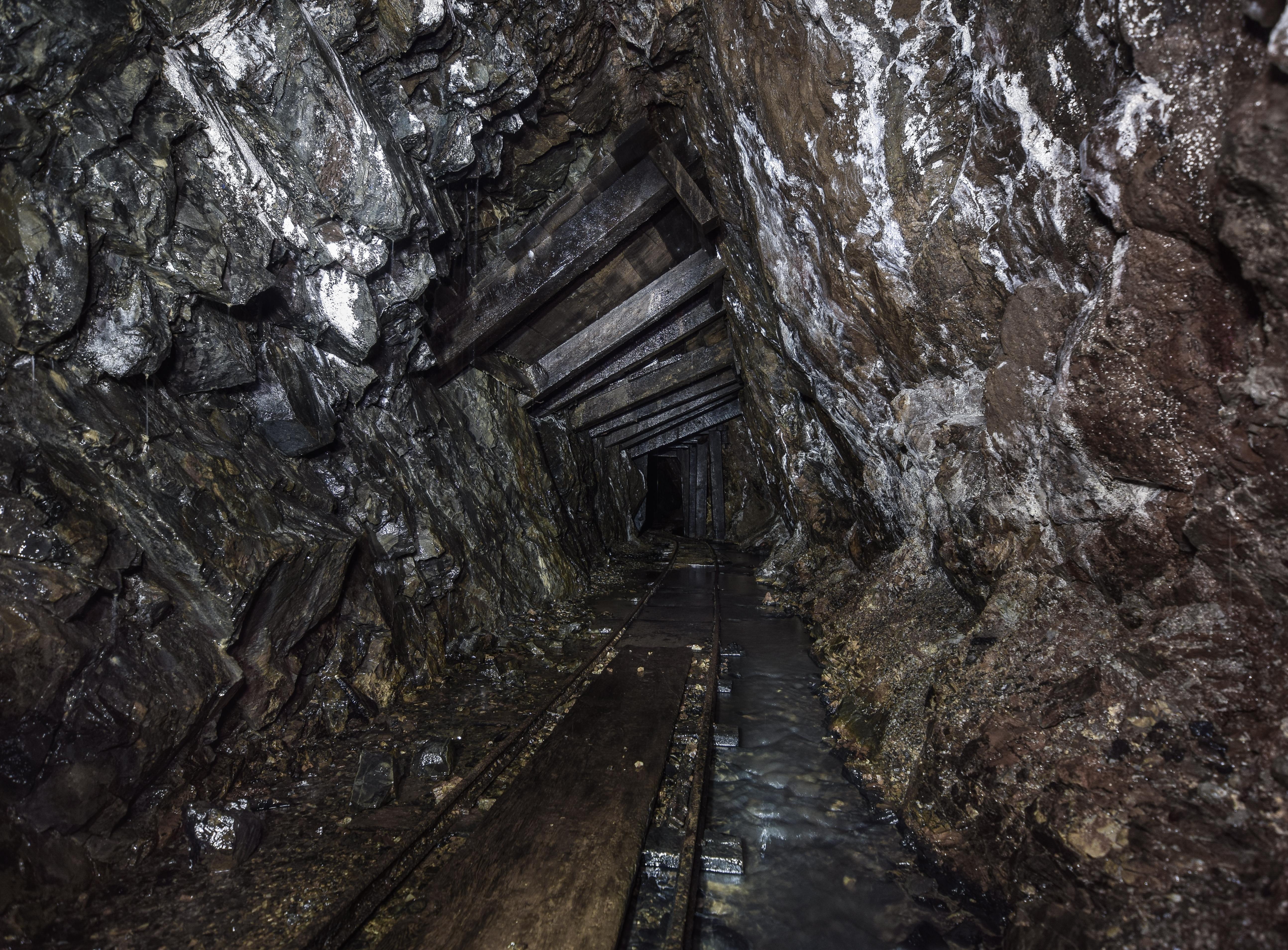 An abandoned gold mine in Washington State [OC] [5176x3819] r