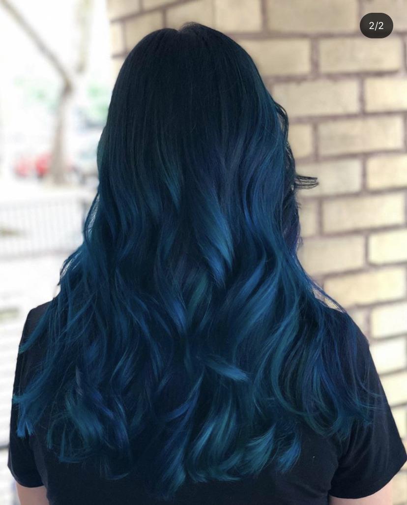 Living out my blue hair dreams 💙 so in love with all the blues my