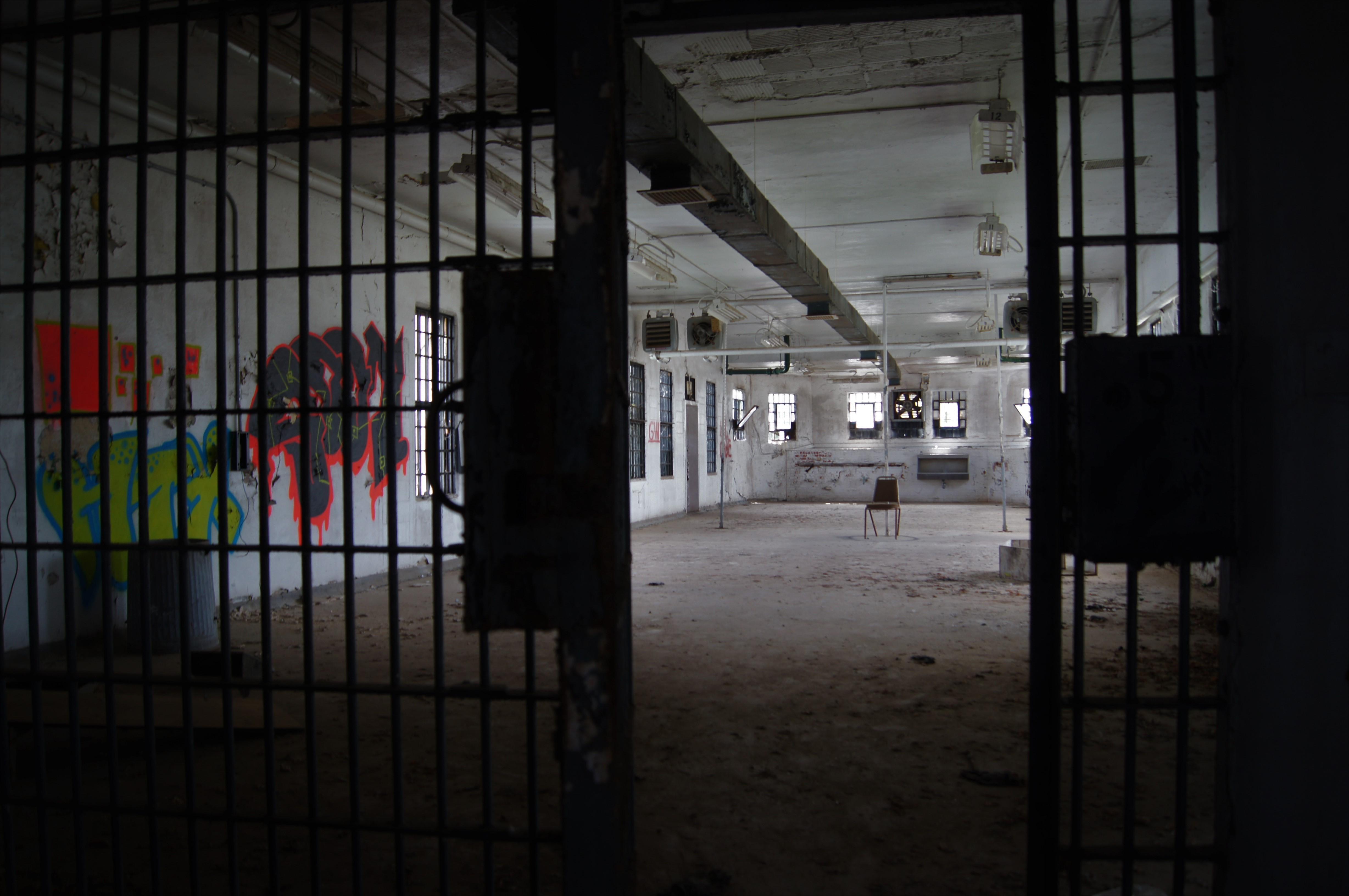 Abandoned Prison in Texas [4912x3264] [OC] r/AbandonedPorn
