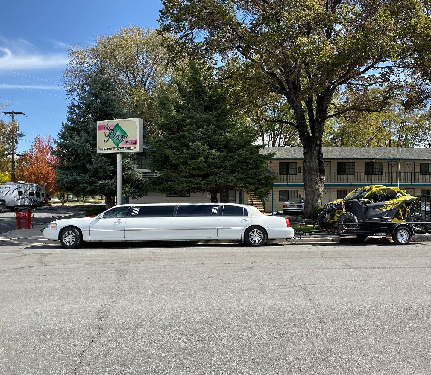 Classy Limo with Side by Side in Tow. Located in Carson City, NV. r/shittylimos