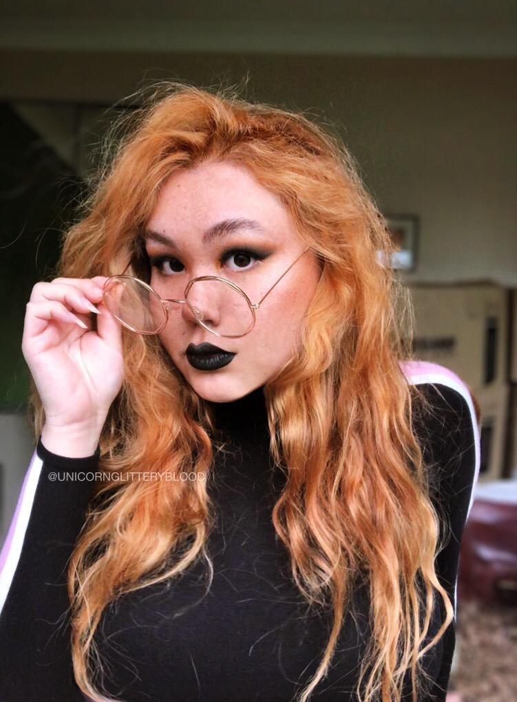 turned 21yo today! So here’s a face reveal to celebrate 🙌🏻 follow me on