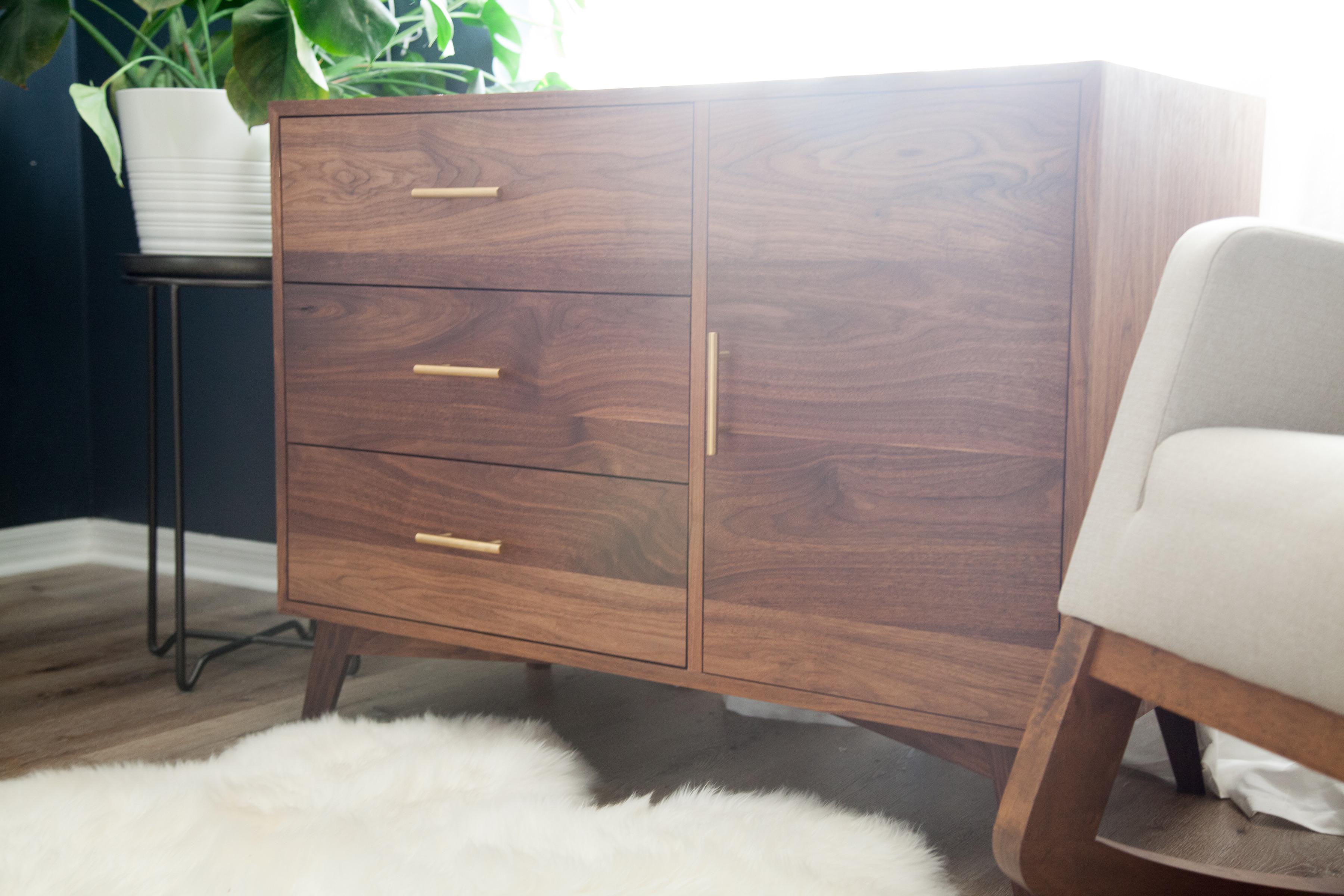 Walnut dresser I made for my sons room r/Mid_Century