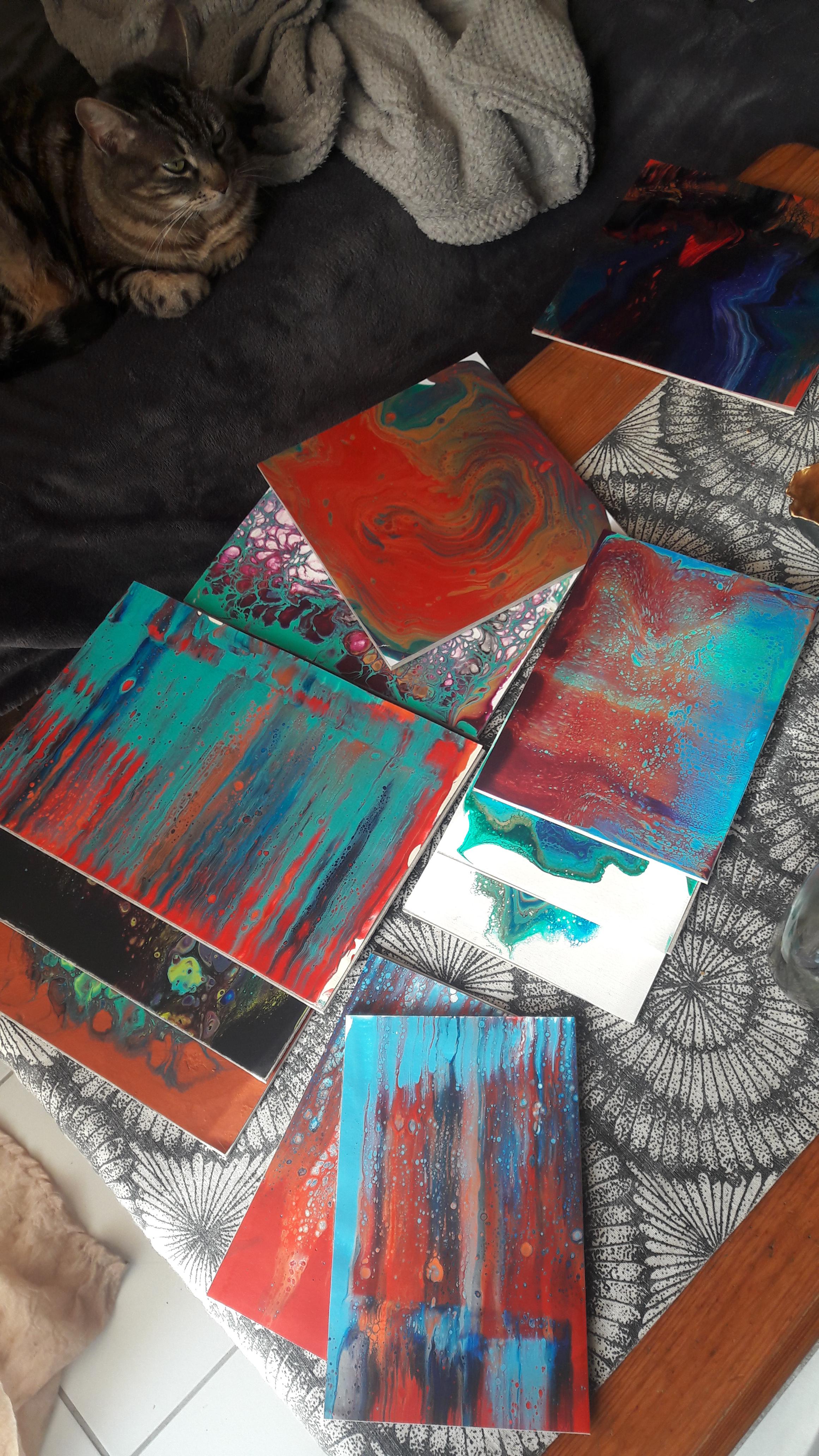 preparing a bunch of acrylics pouring board ???? pouring made on diverse