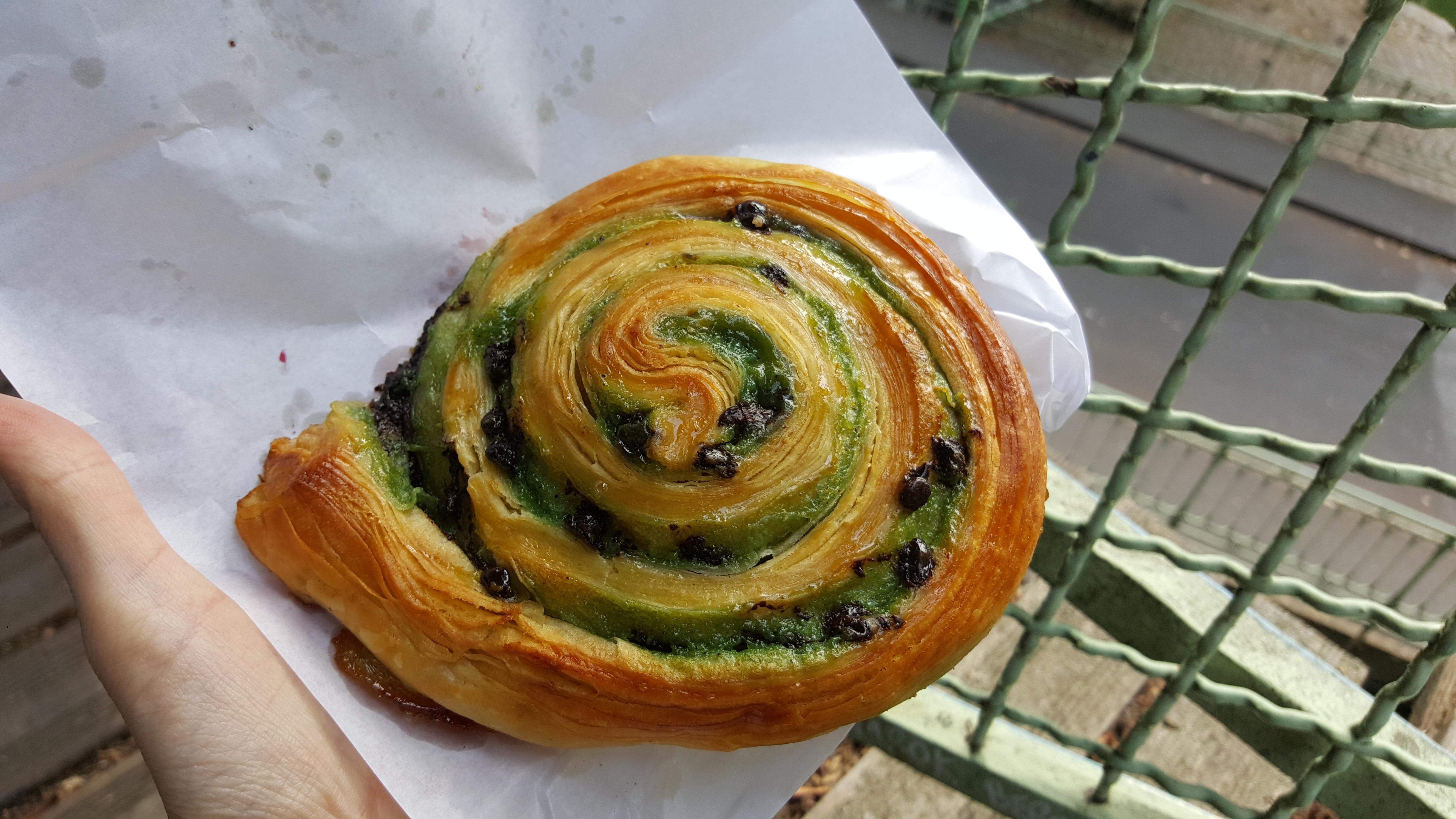 [I ATE] Pastry with pistachio and chocolate r/food