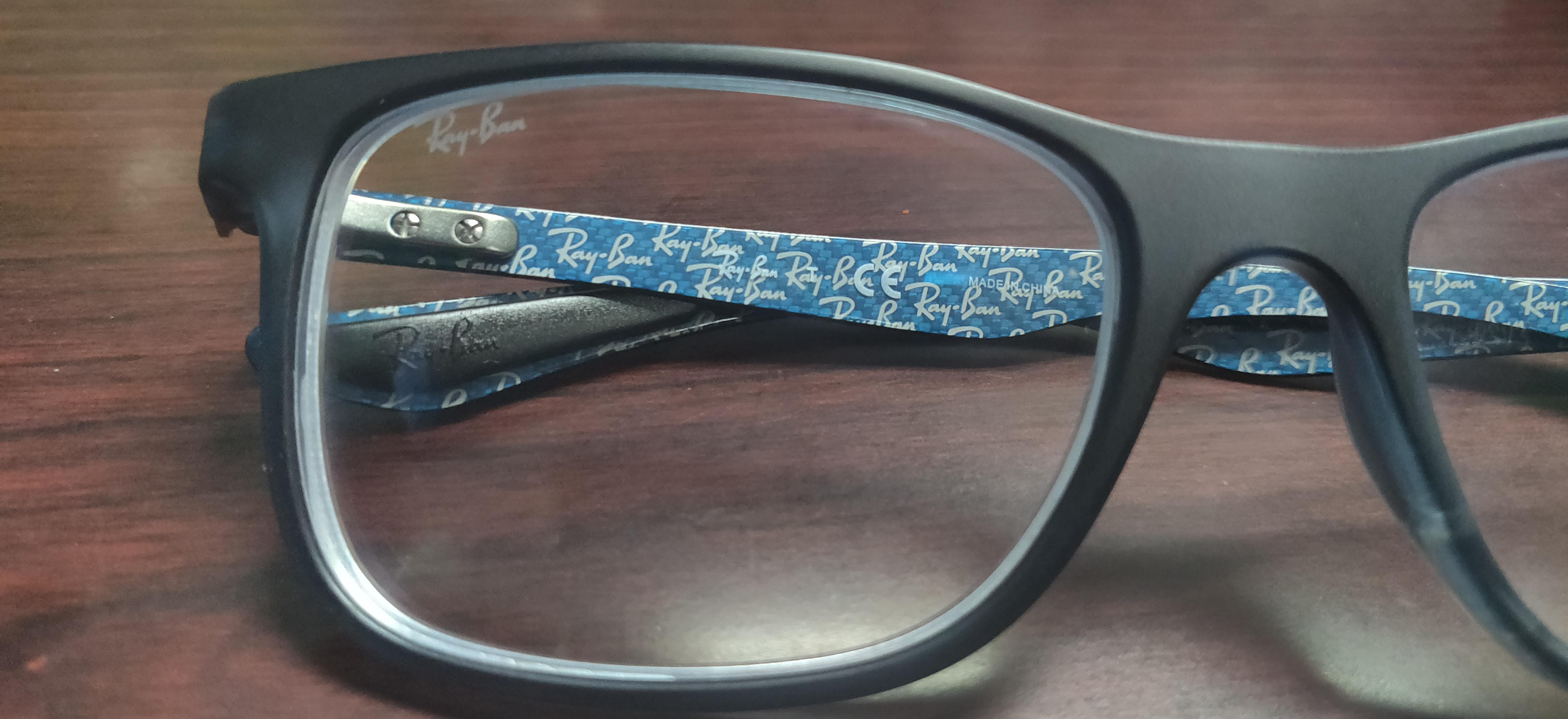 Ray Ban also etches their lenses and it drives me crazy r/CrappyDesign