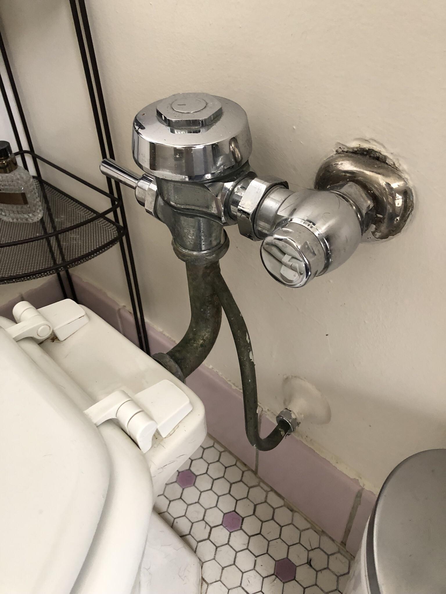 What is connecting to the toilet from the wall? r/Plumbing