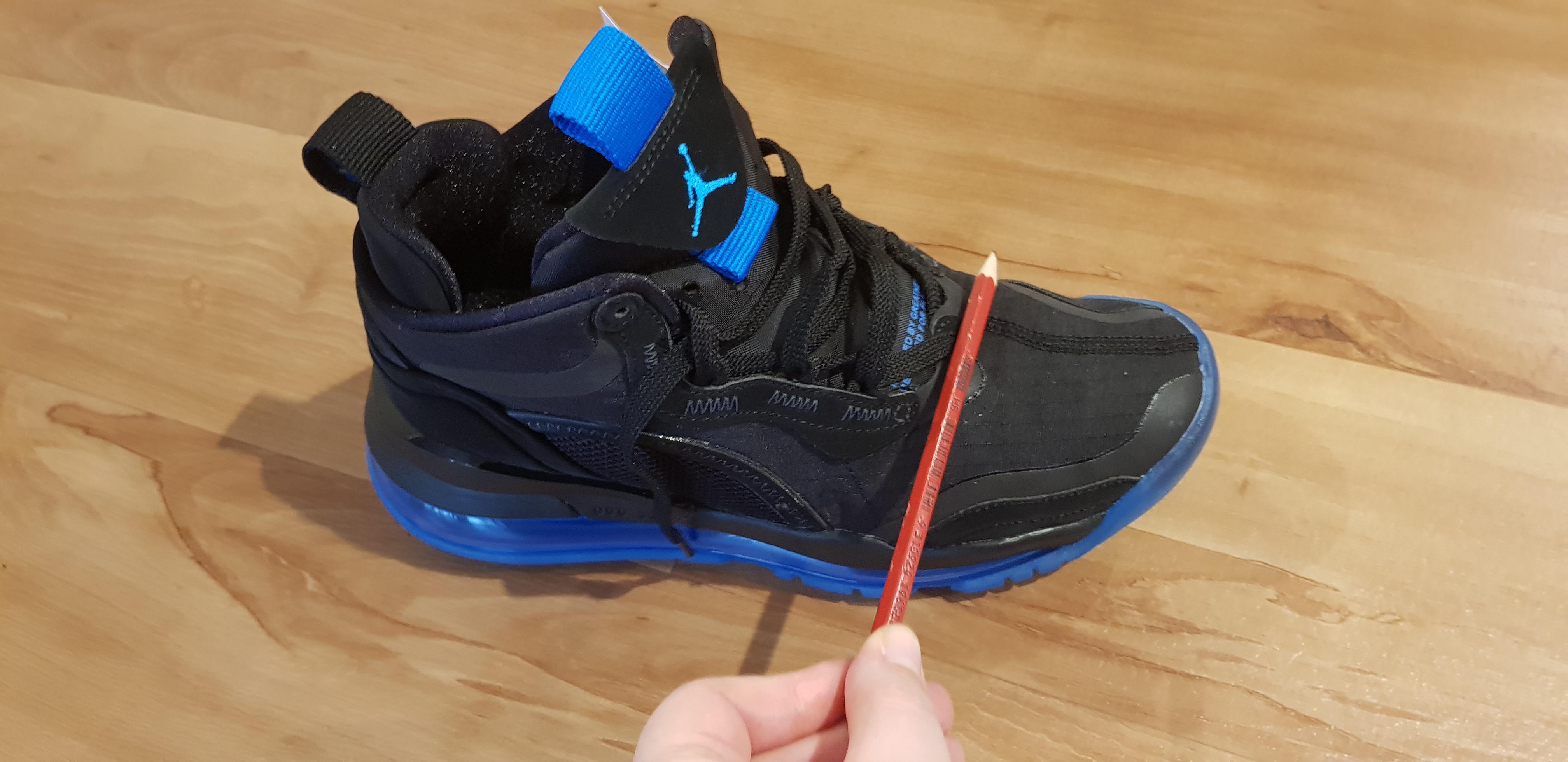 just recently bought these Jordans online and I love them but I'm not